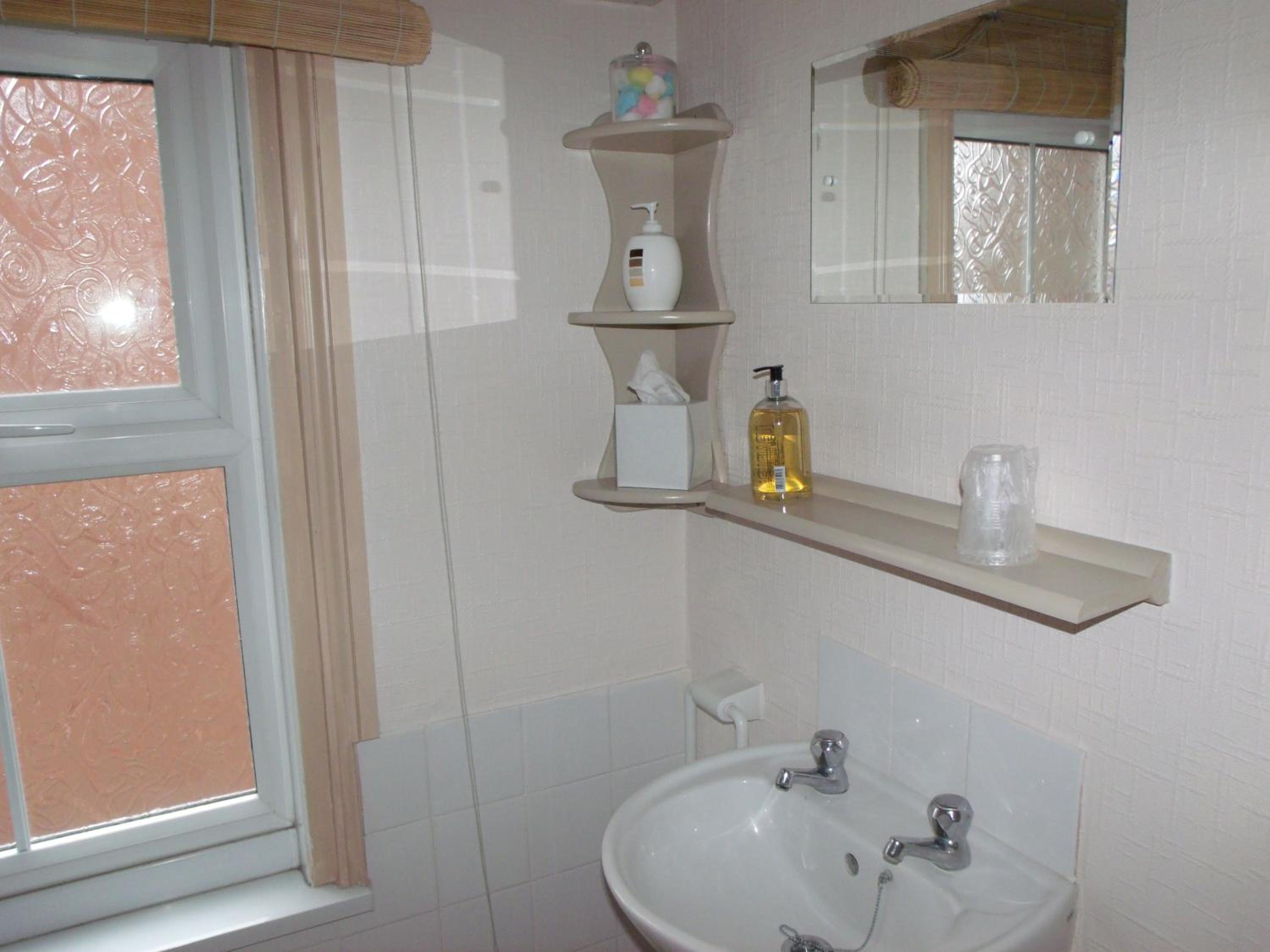 Twin Room - Second Floor photo 2