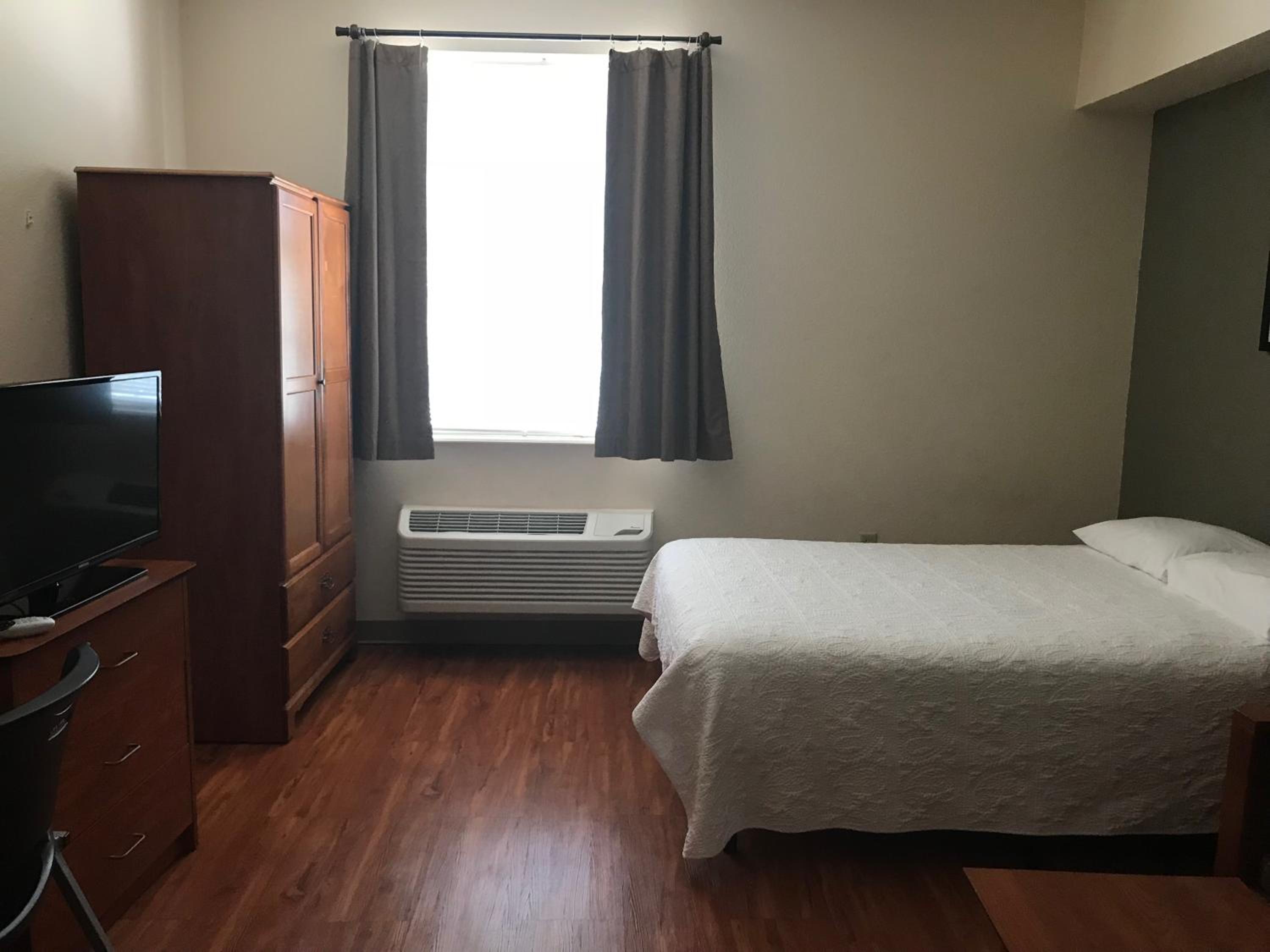 Studio Apartment photo 1