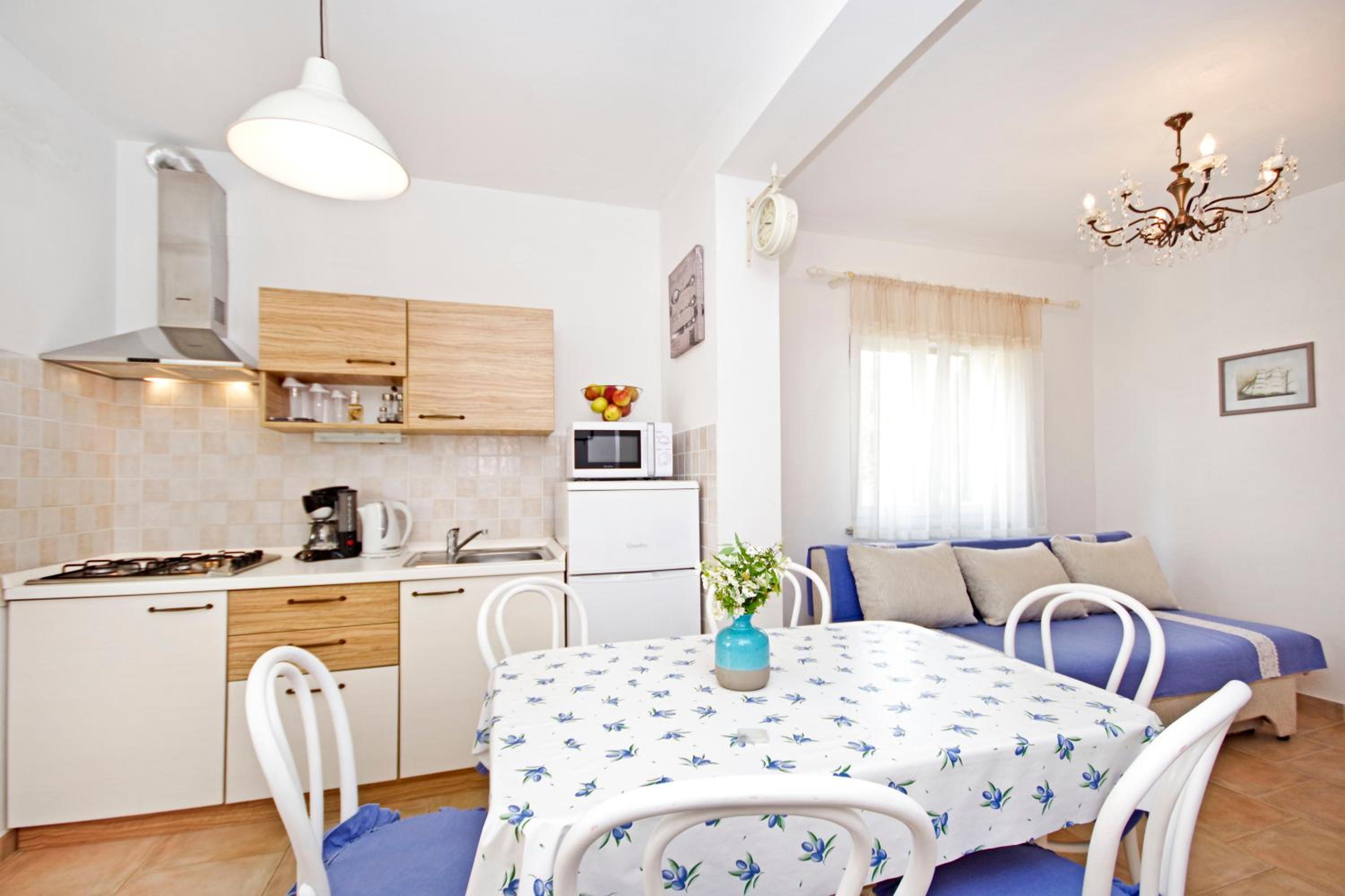 Apartment - Split Level photo 2