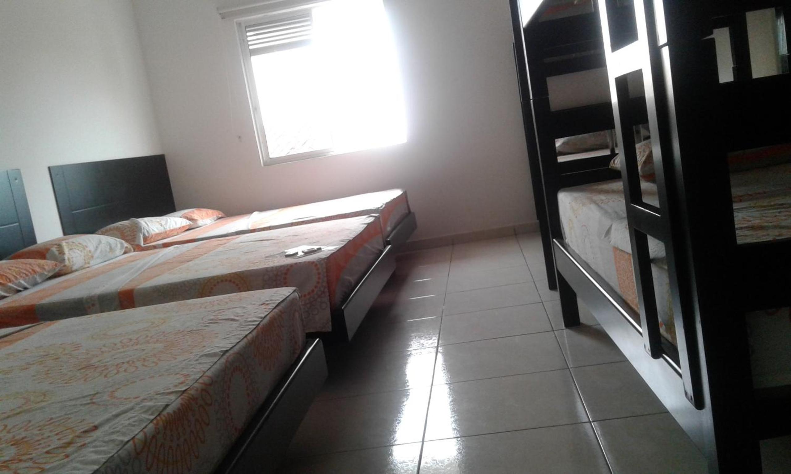 6-Bed Mixed Dormitory Room photo 3