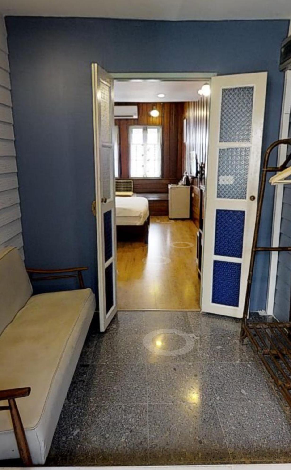 Quadruple Room with Private Bathroom photo 2