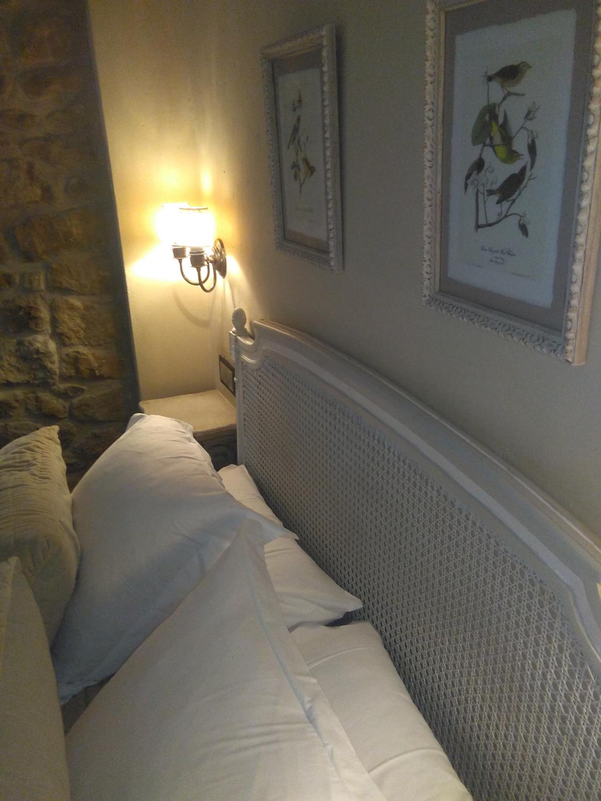 Standard Double Room with Views - Photo 3