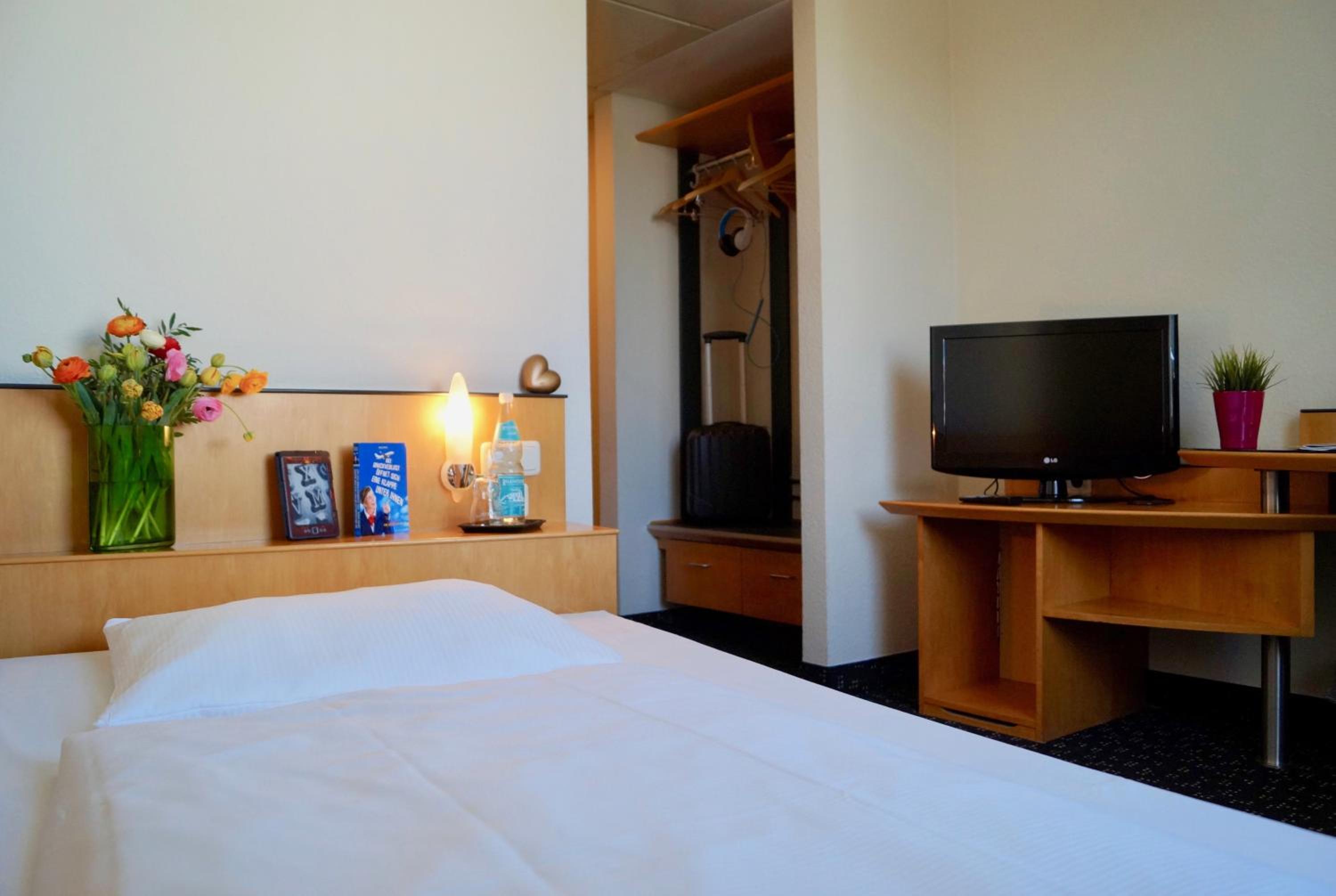 Single Room photo 2