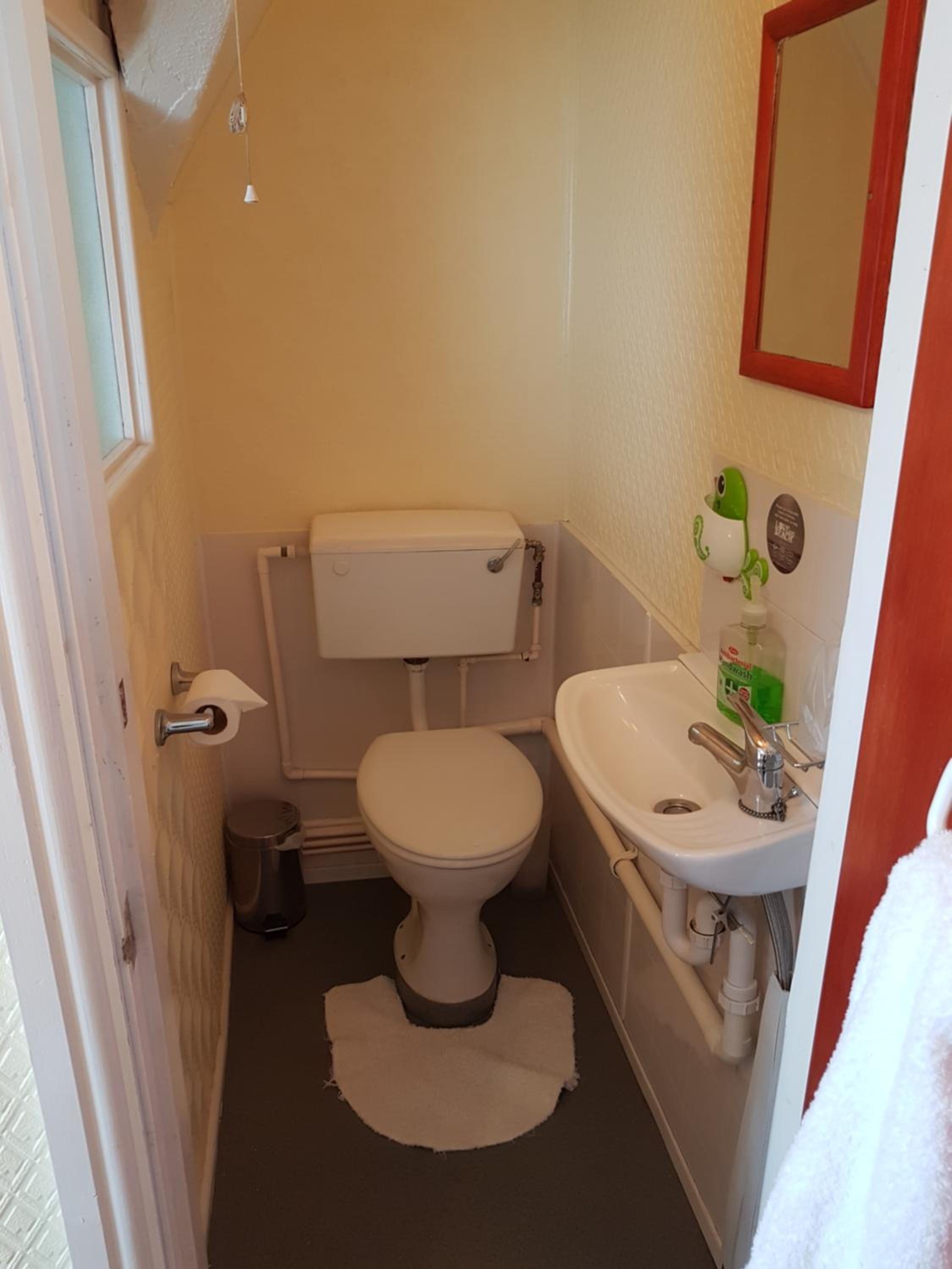 Budget Single Room photo 2