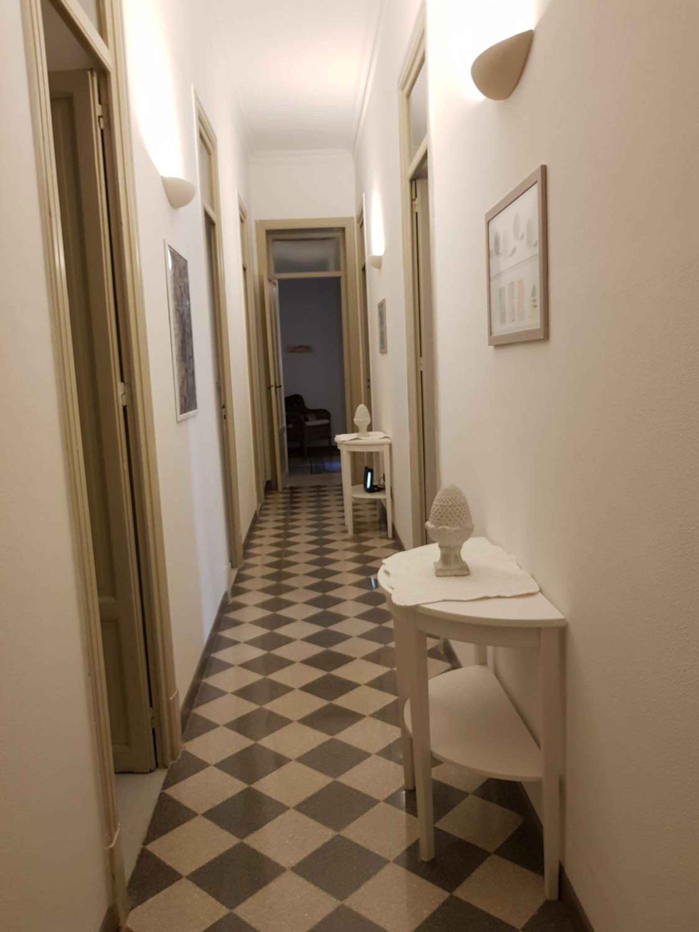 Apartment with Terrace - Photo 71