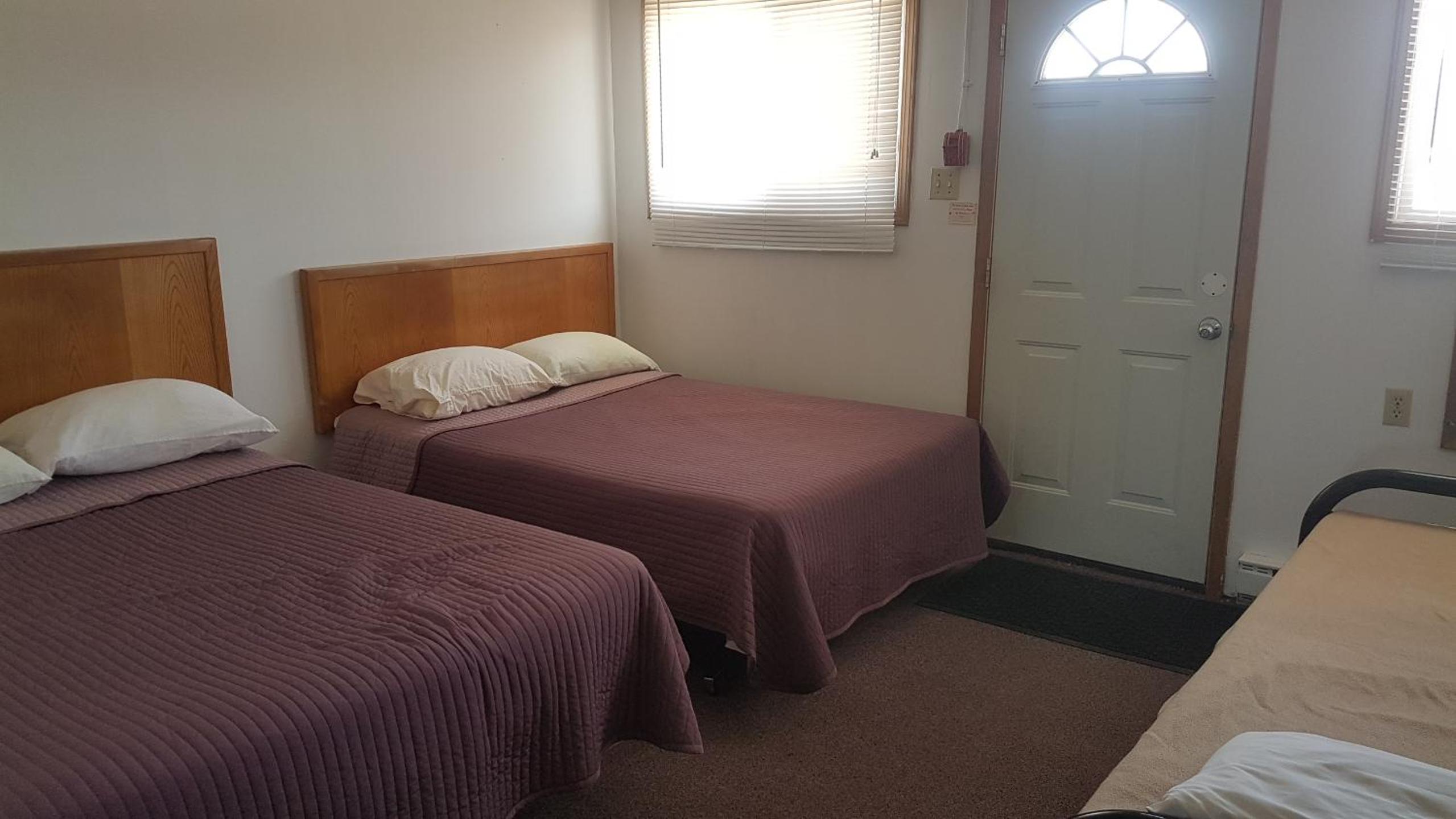 Deluxe Double Room with Bath - Photo 1