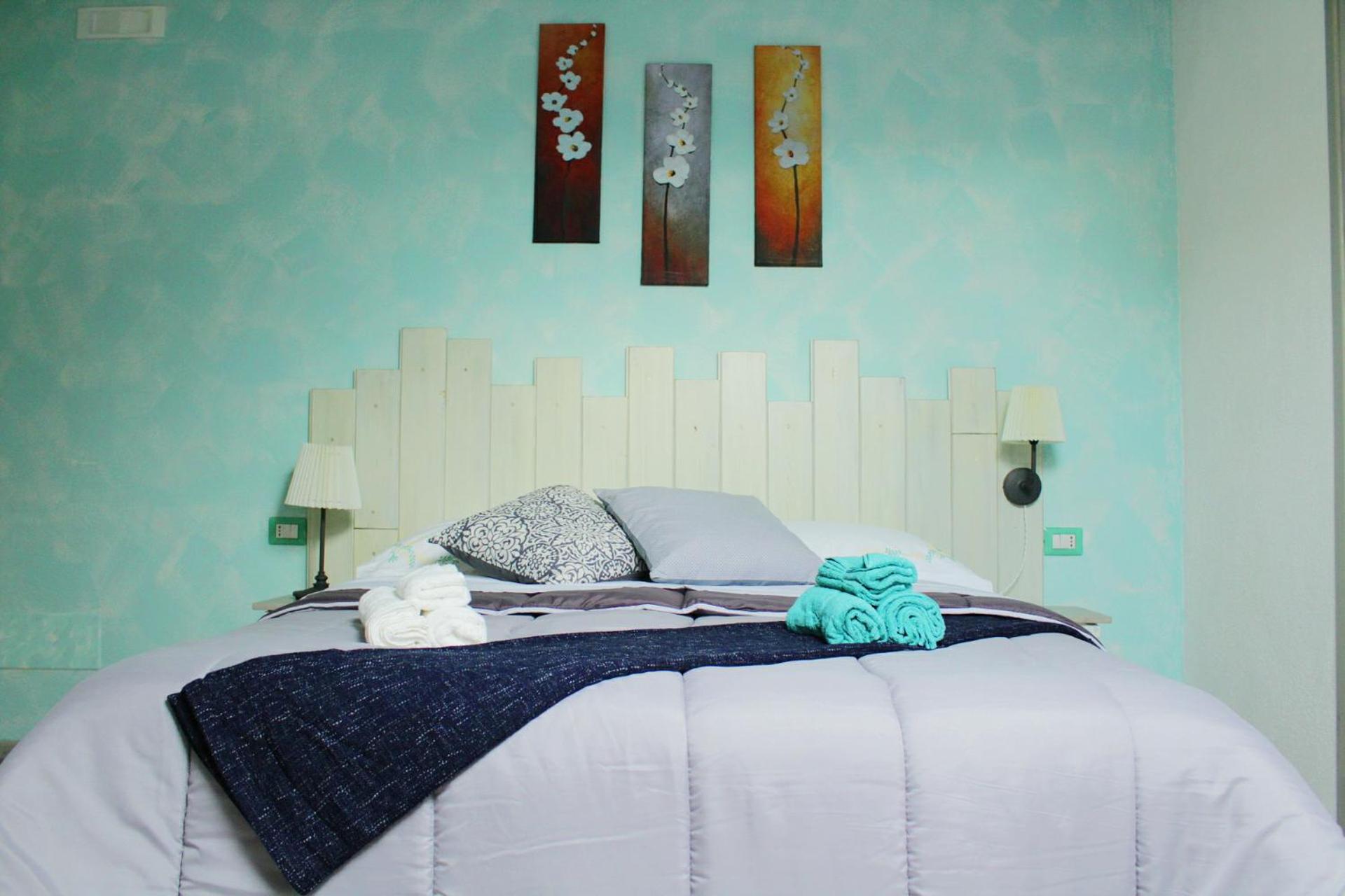 Double or Twin Room with Private Bathroom - Photo 4
