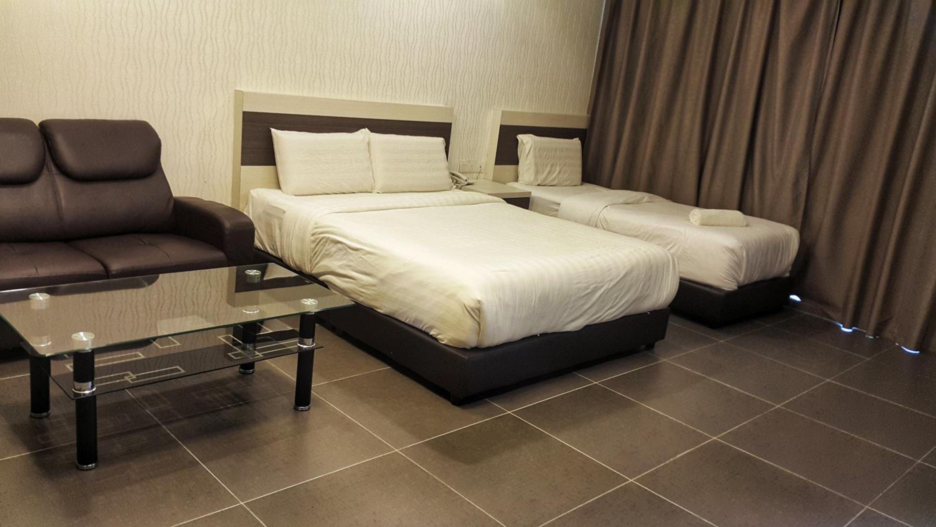 Triple Room