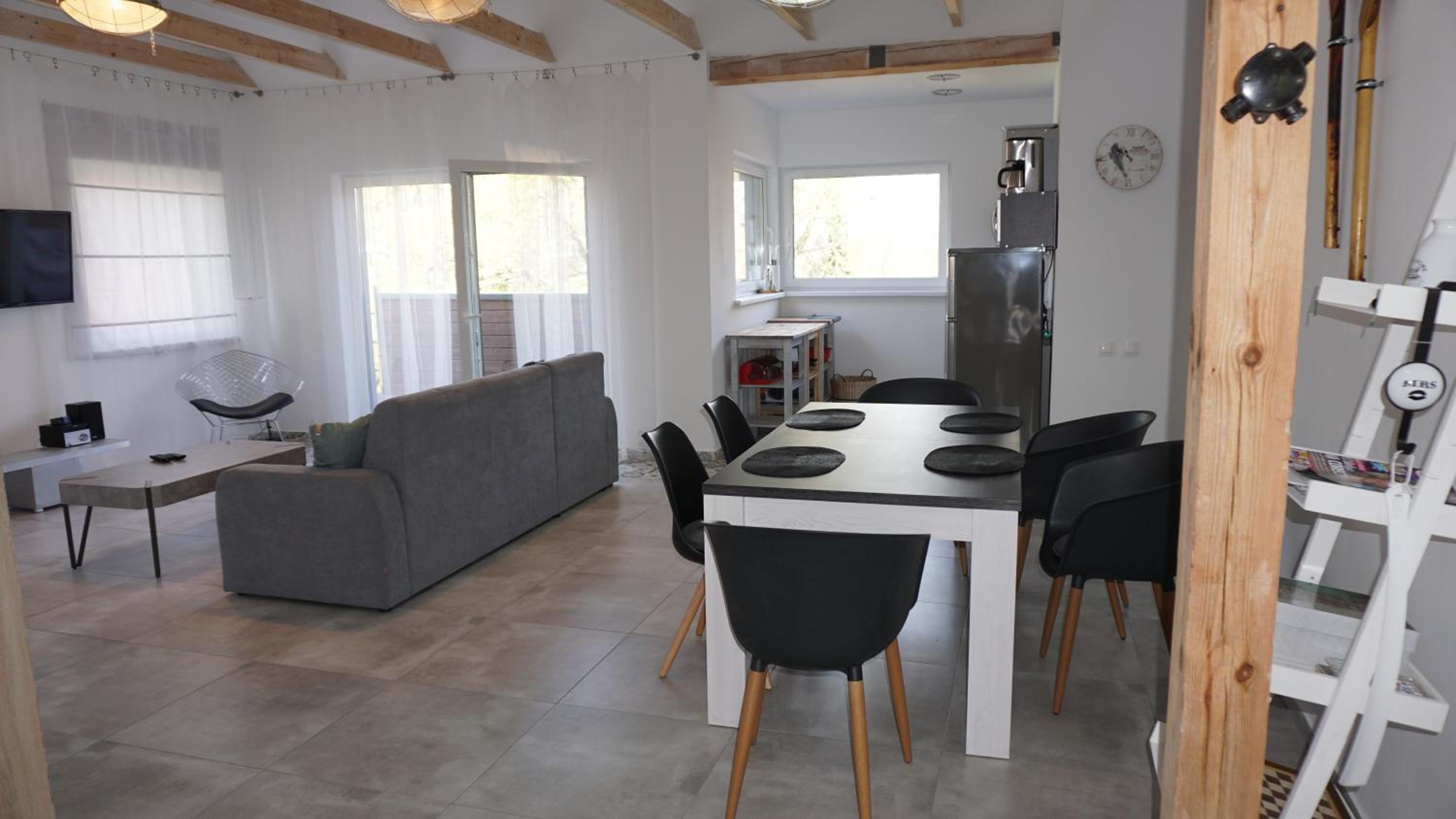 Three-Bedroom Apartment - Photo 31