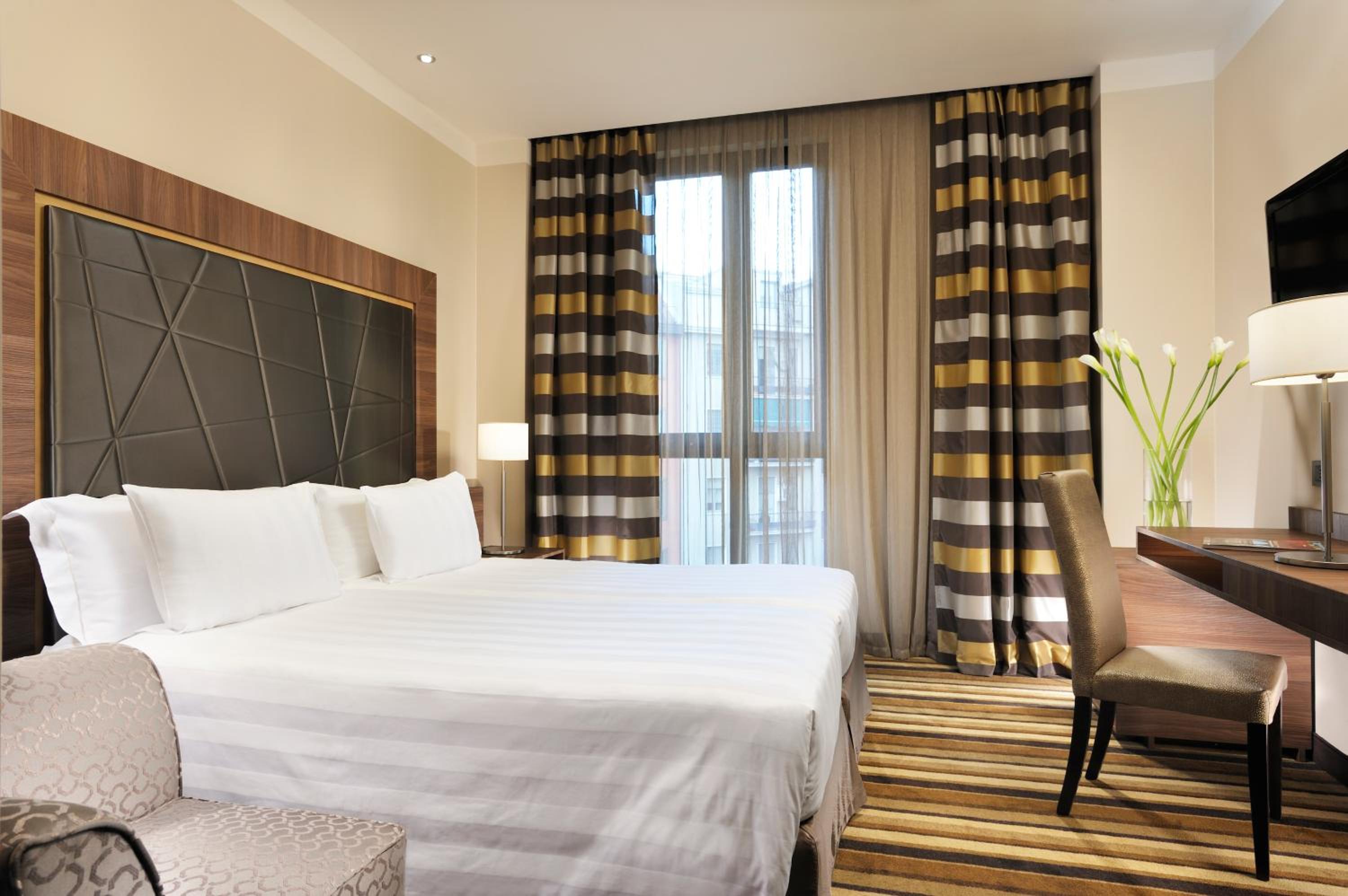 Double or Twin Room photo 2