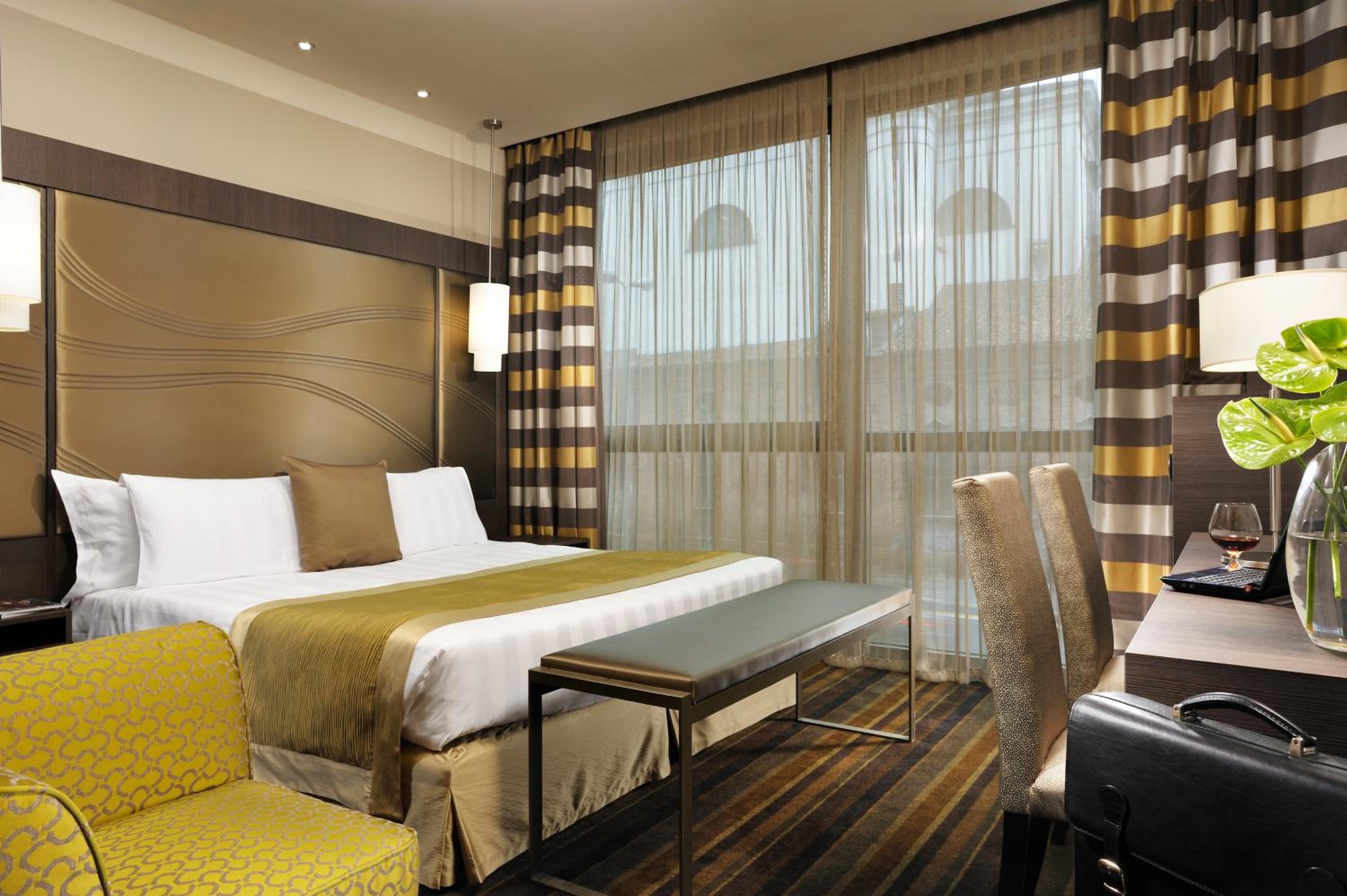 Superior Double or Twin Room photo 1