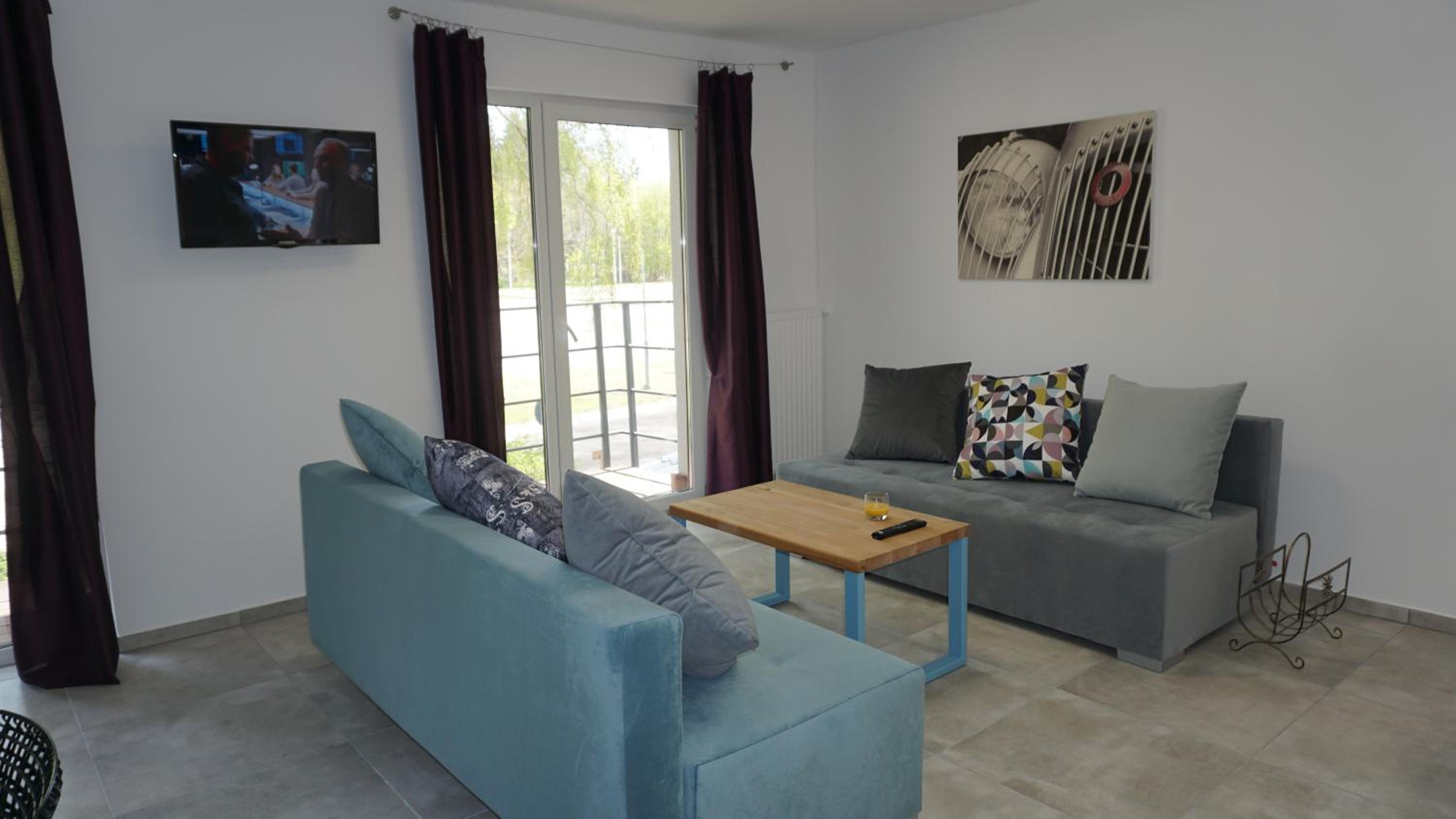 Apartment with Balcony - Photo 16
