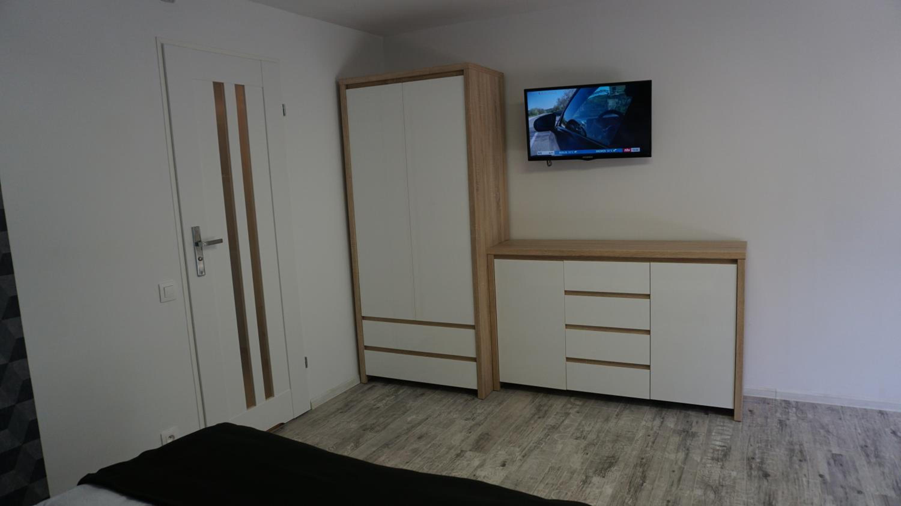 One-Bedroom Apartment - Ground Floor - Photo 6