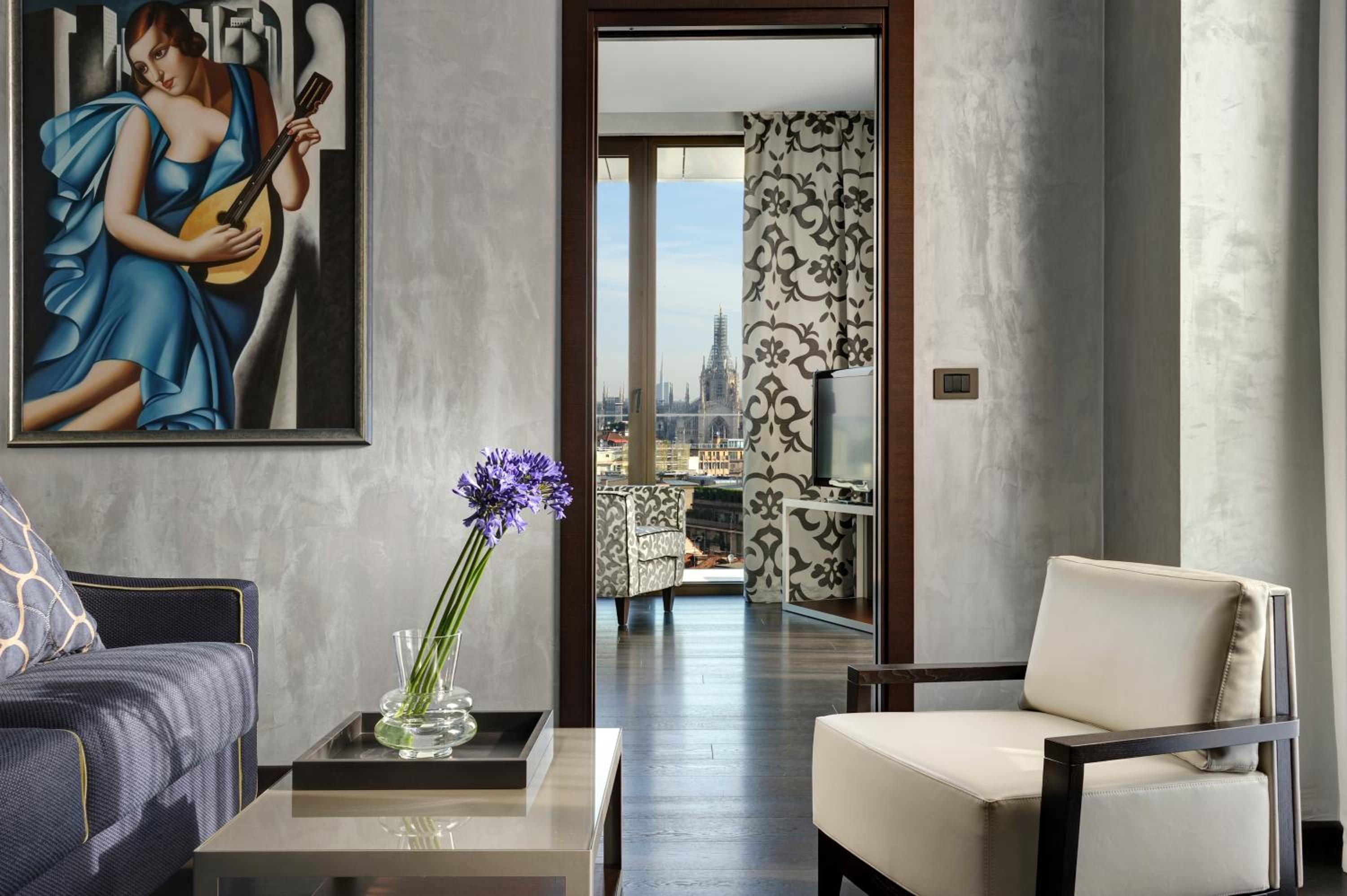 Executive Suite with Duomo View photo 3