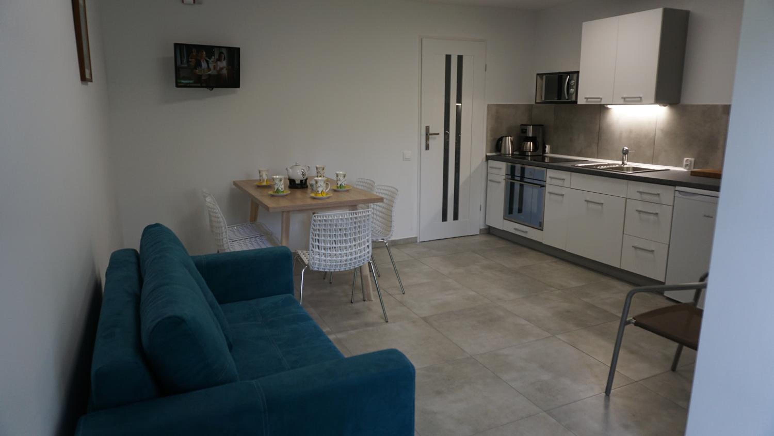 Apartment - Ground Floor - Photo 3