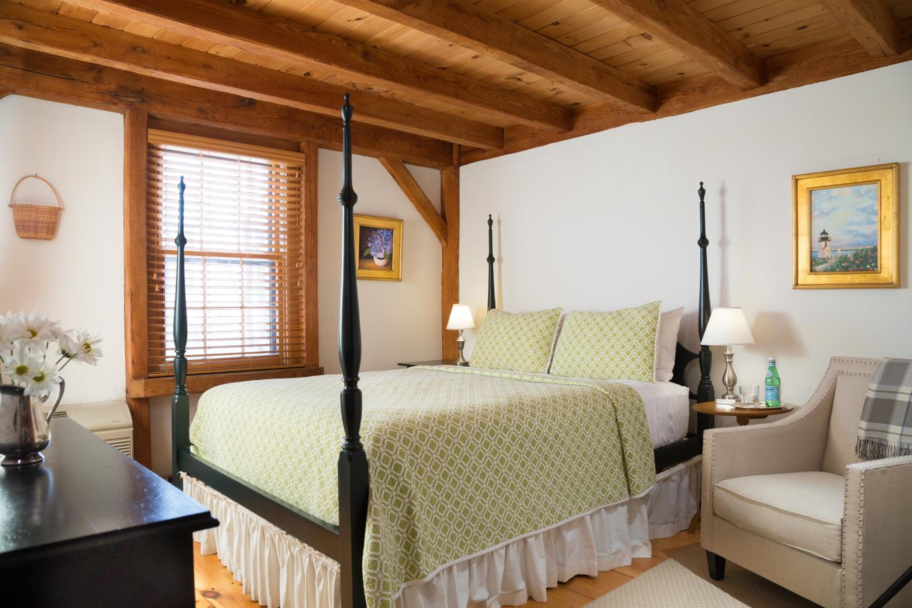 Deluxe Queen Room - Main House photo 1