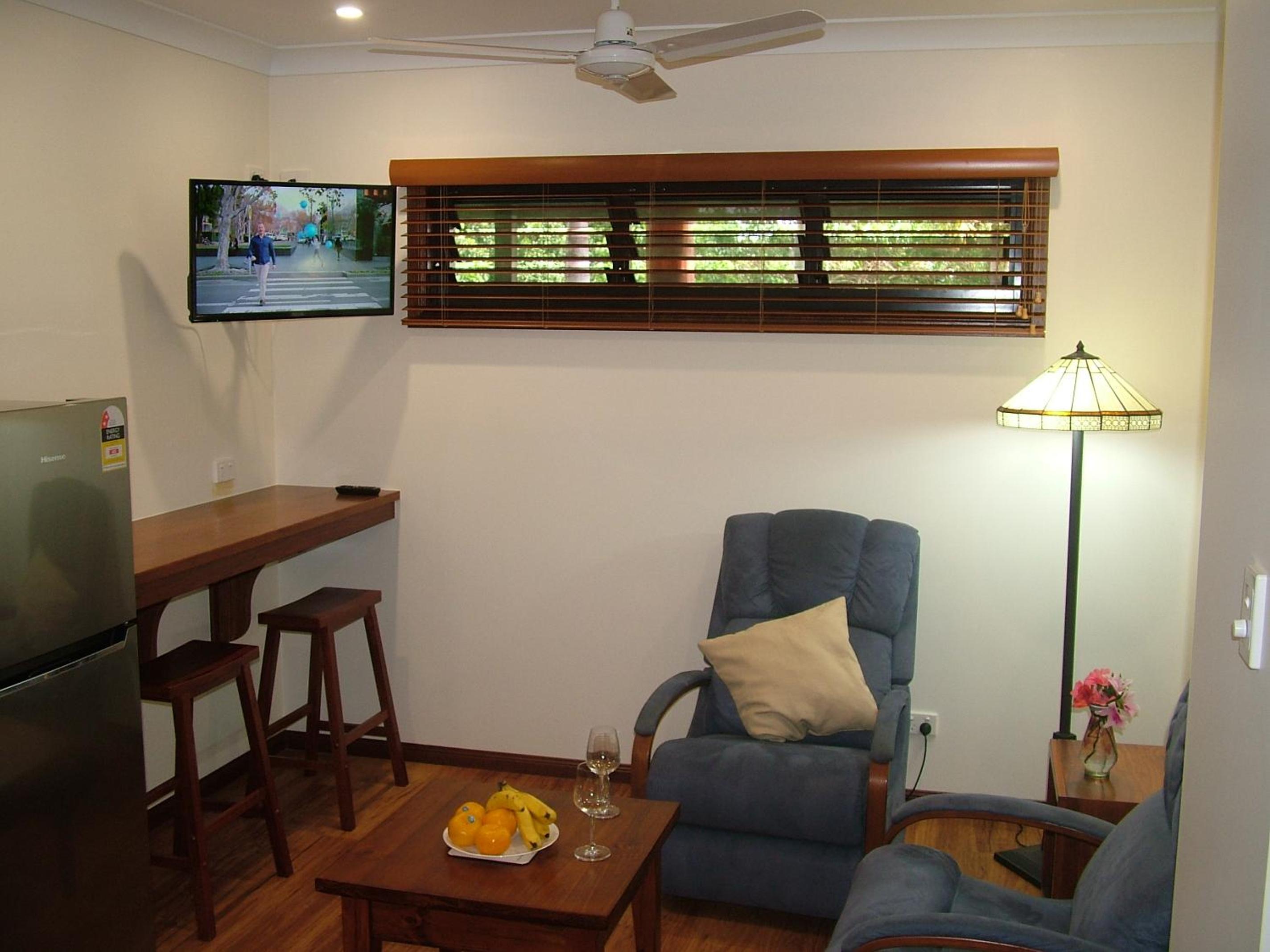One-Bedroom Apartment photo 2