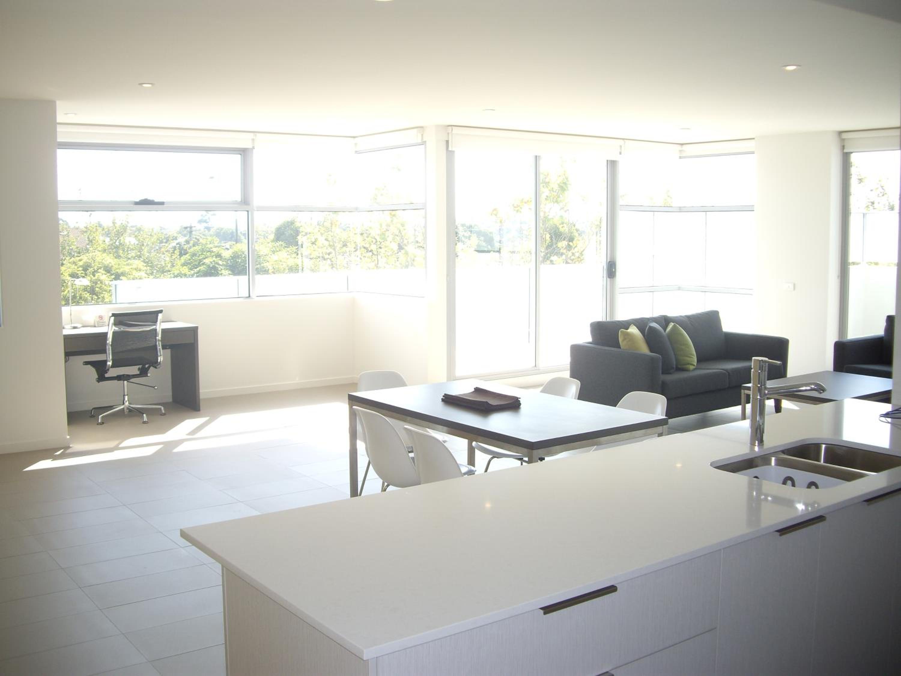 One-Bedroom Apartment - Annex Building - Photo 3