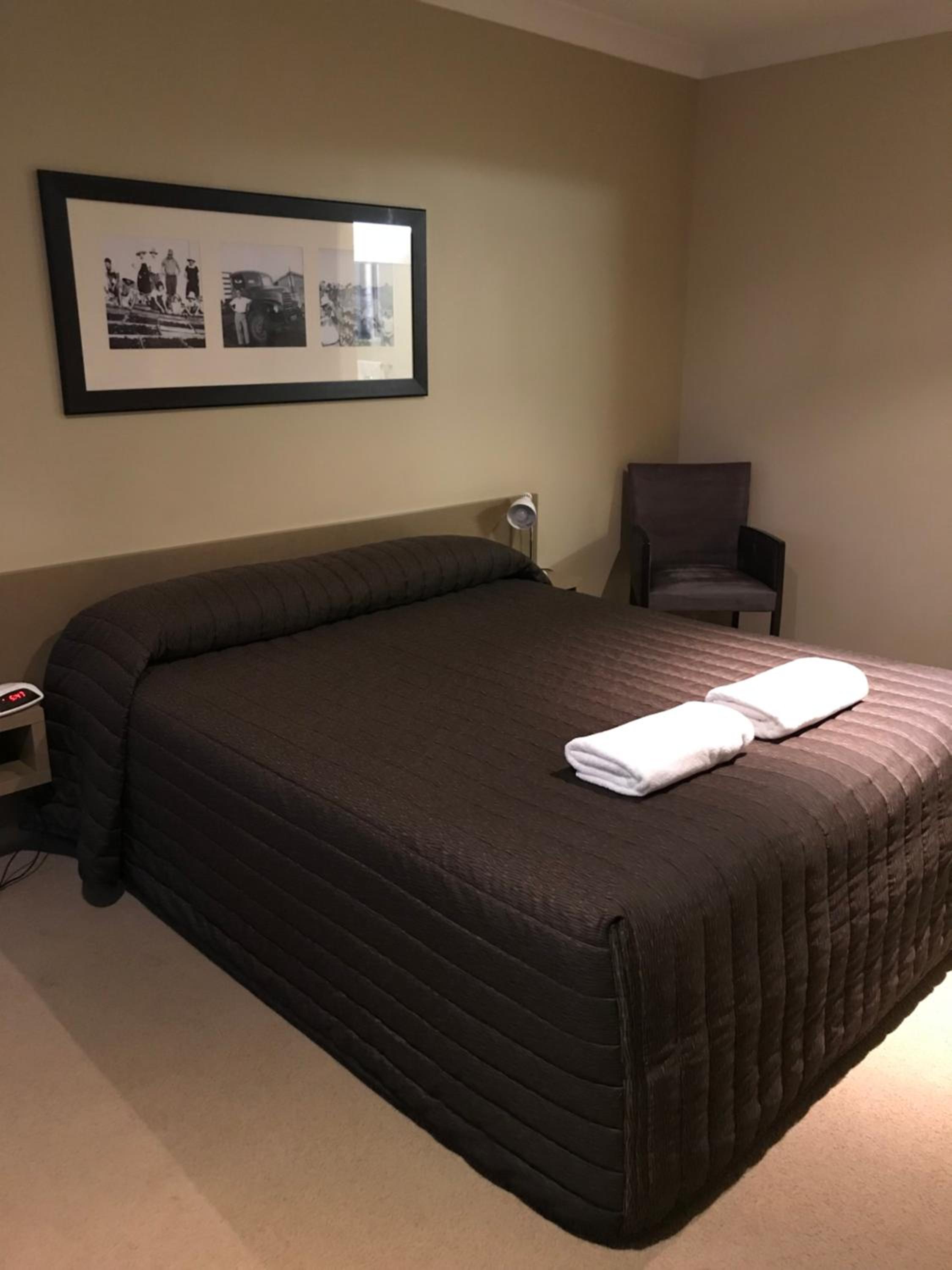 Queen Room - Photo 2