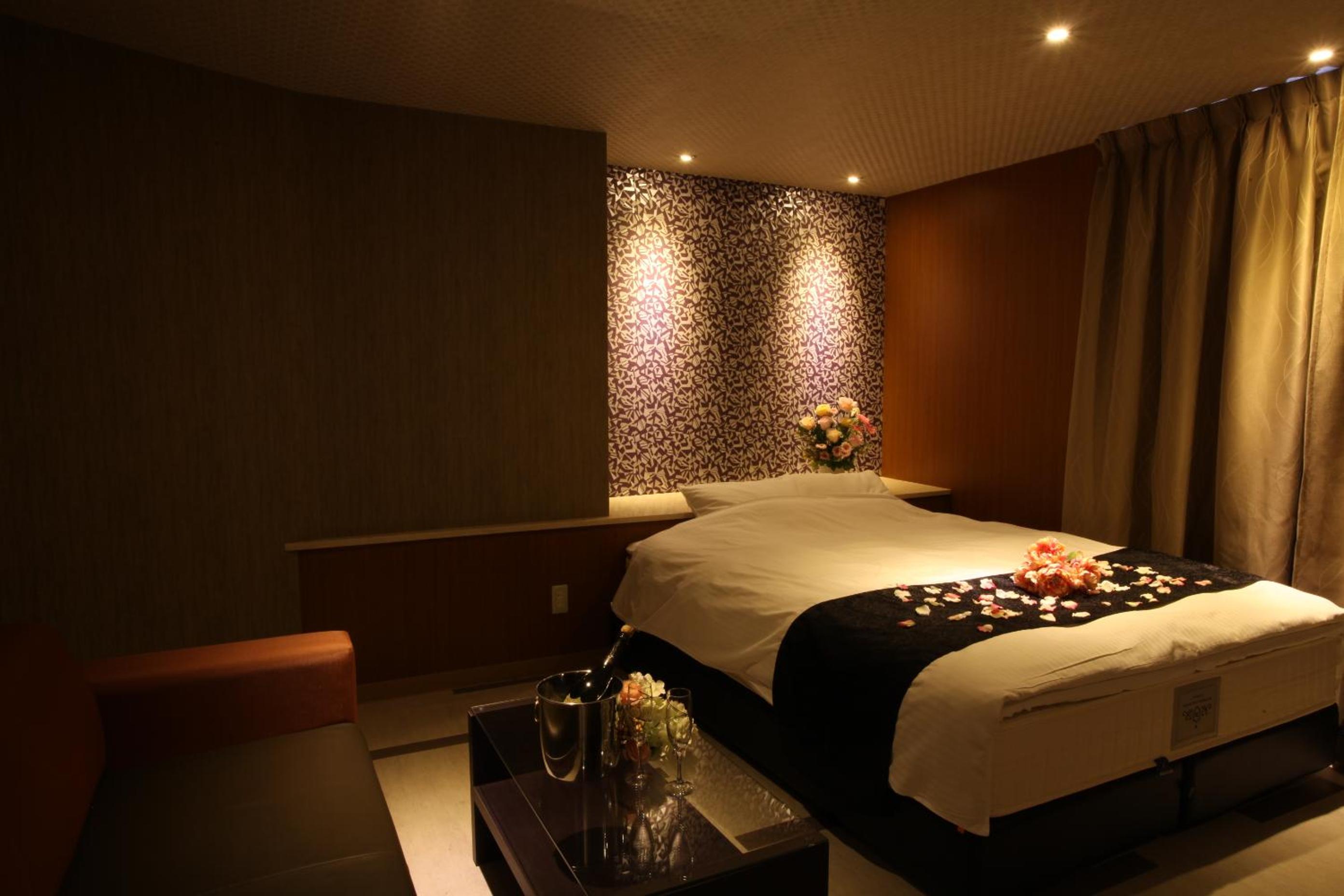 Standard Double Room - 21:00 Check-in - Photo 9