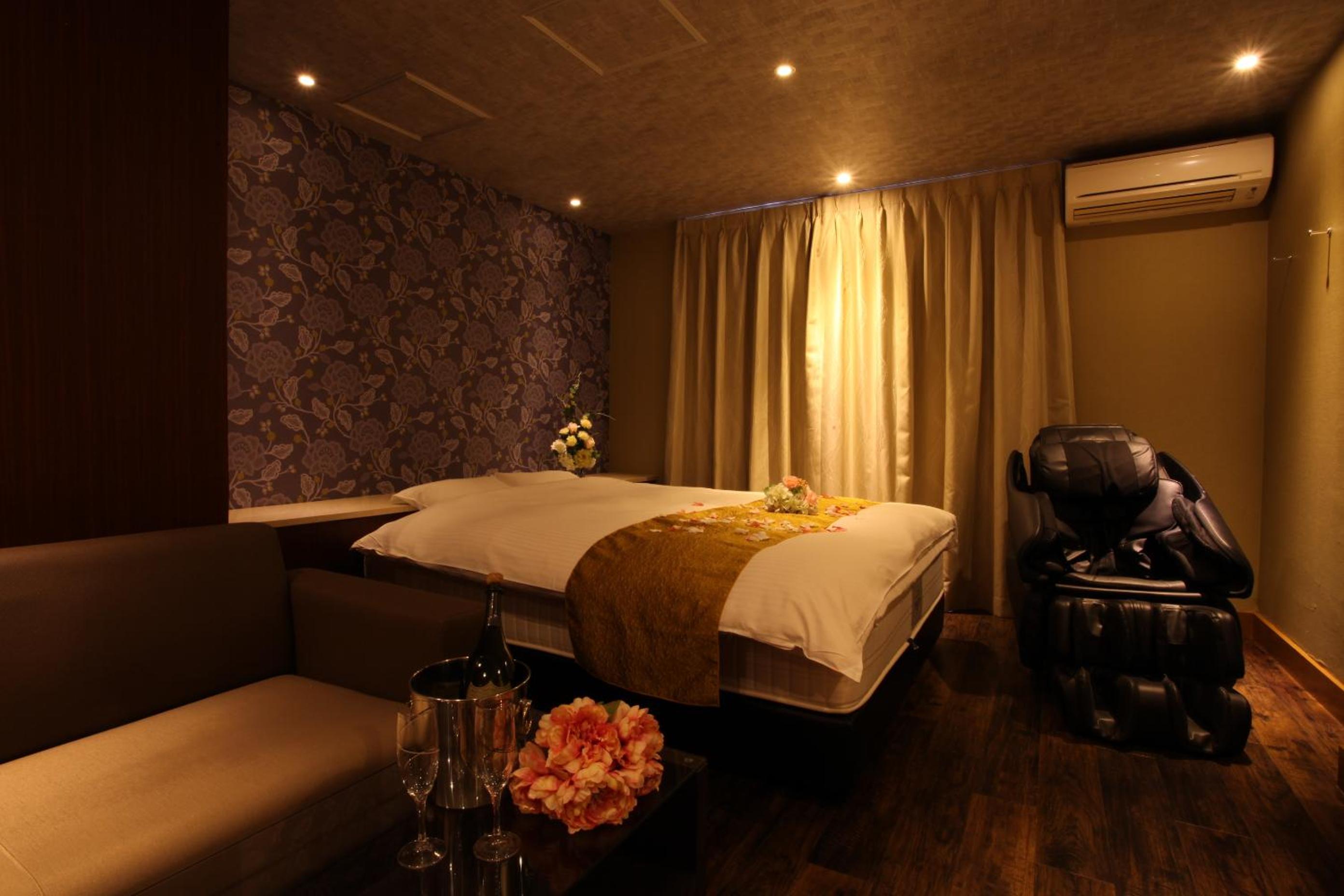 Standard Double Room - 21:00 Check-in - Photo 4