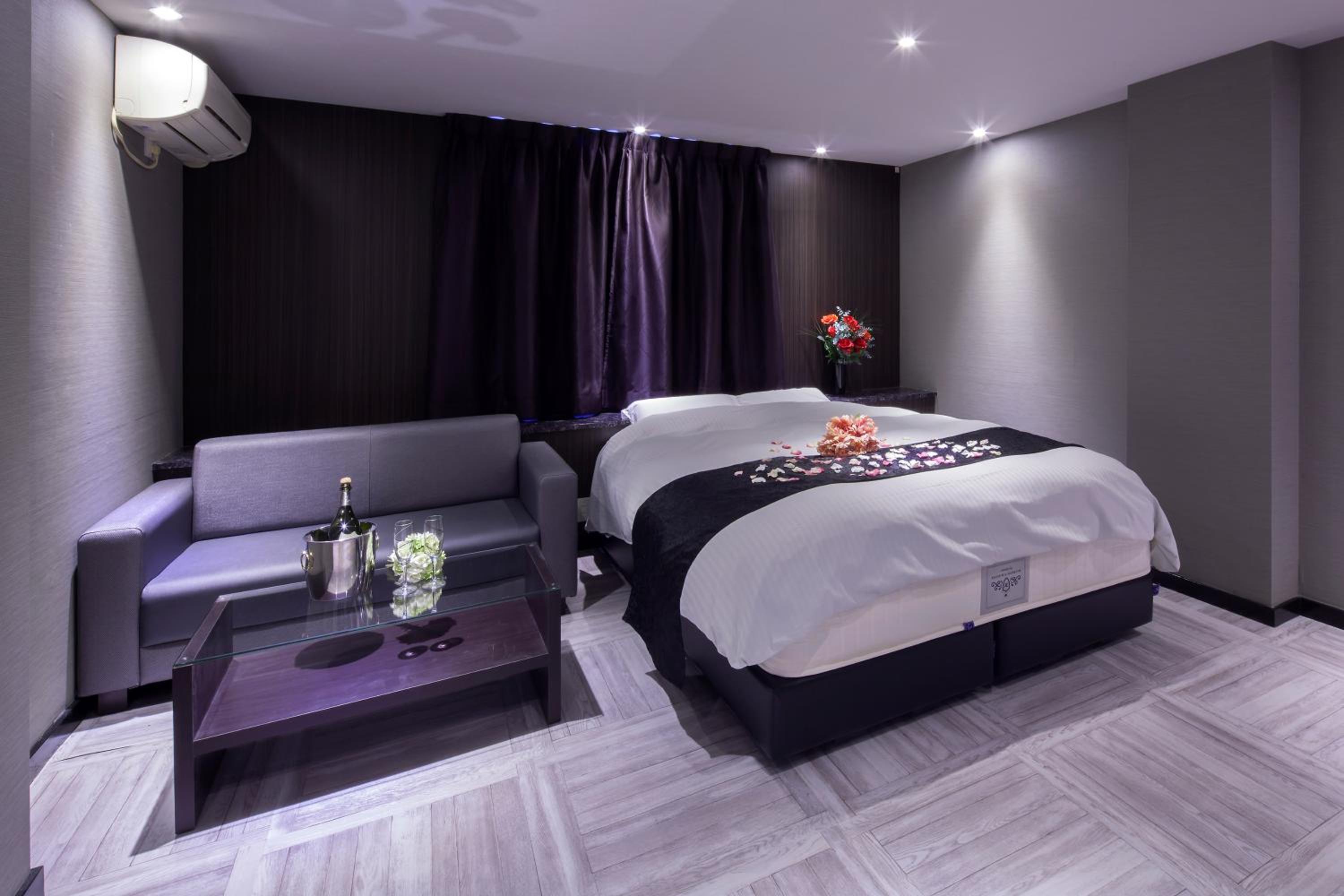 Standard Double Room - 21:00 Check-in - Photo 10