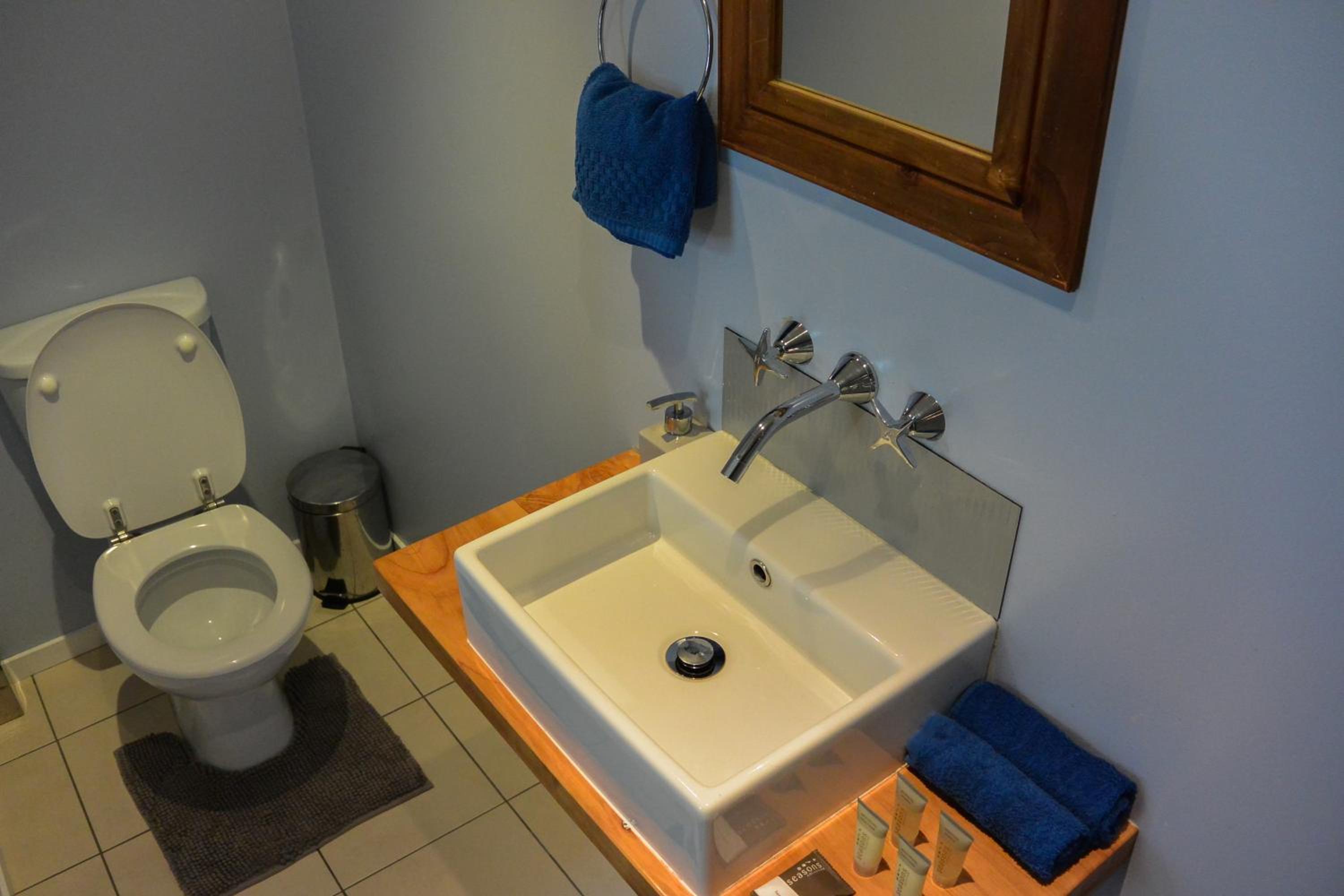 Double Room with Private Bathroom - Photo 3