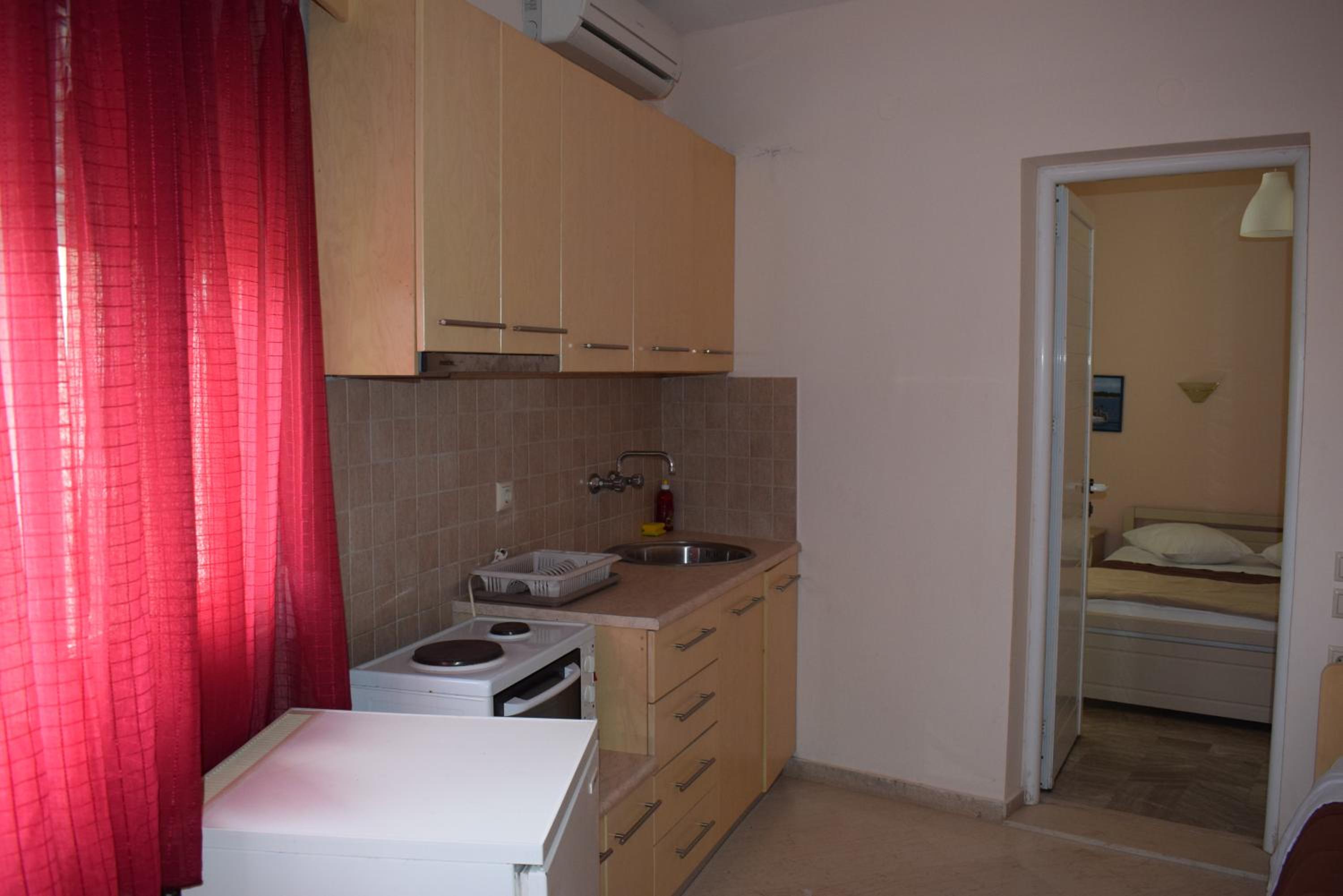 Standard Family Room - Photo 2