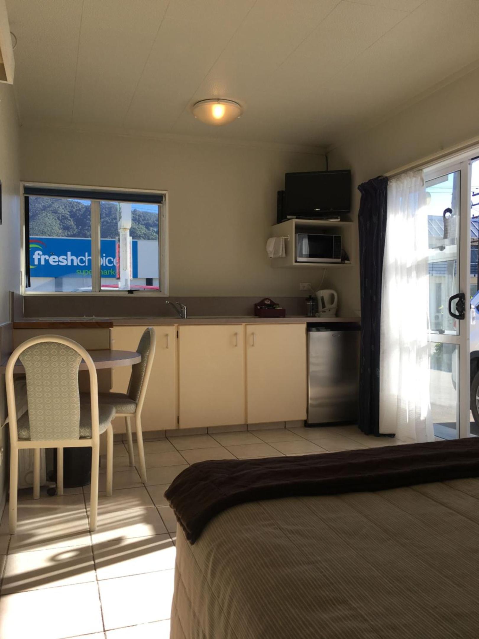 Budget Studio - Photo 2