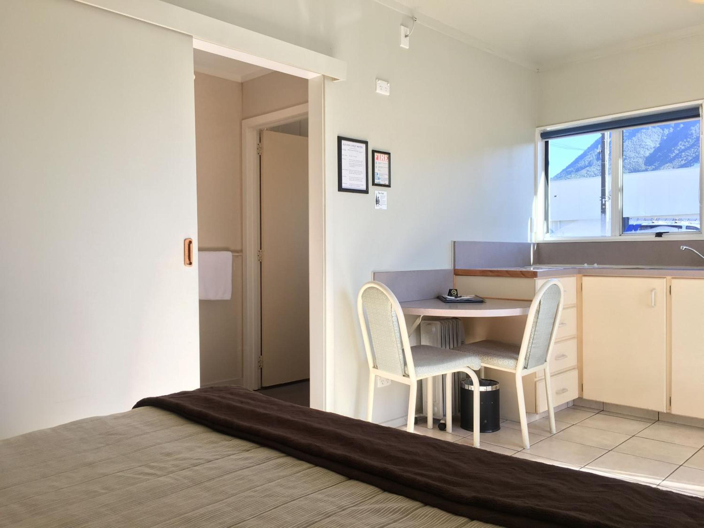 Budget Studio - Photo 3