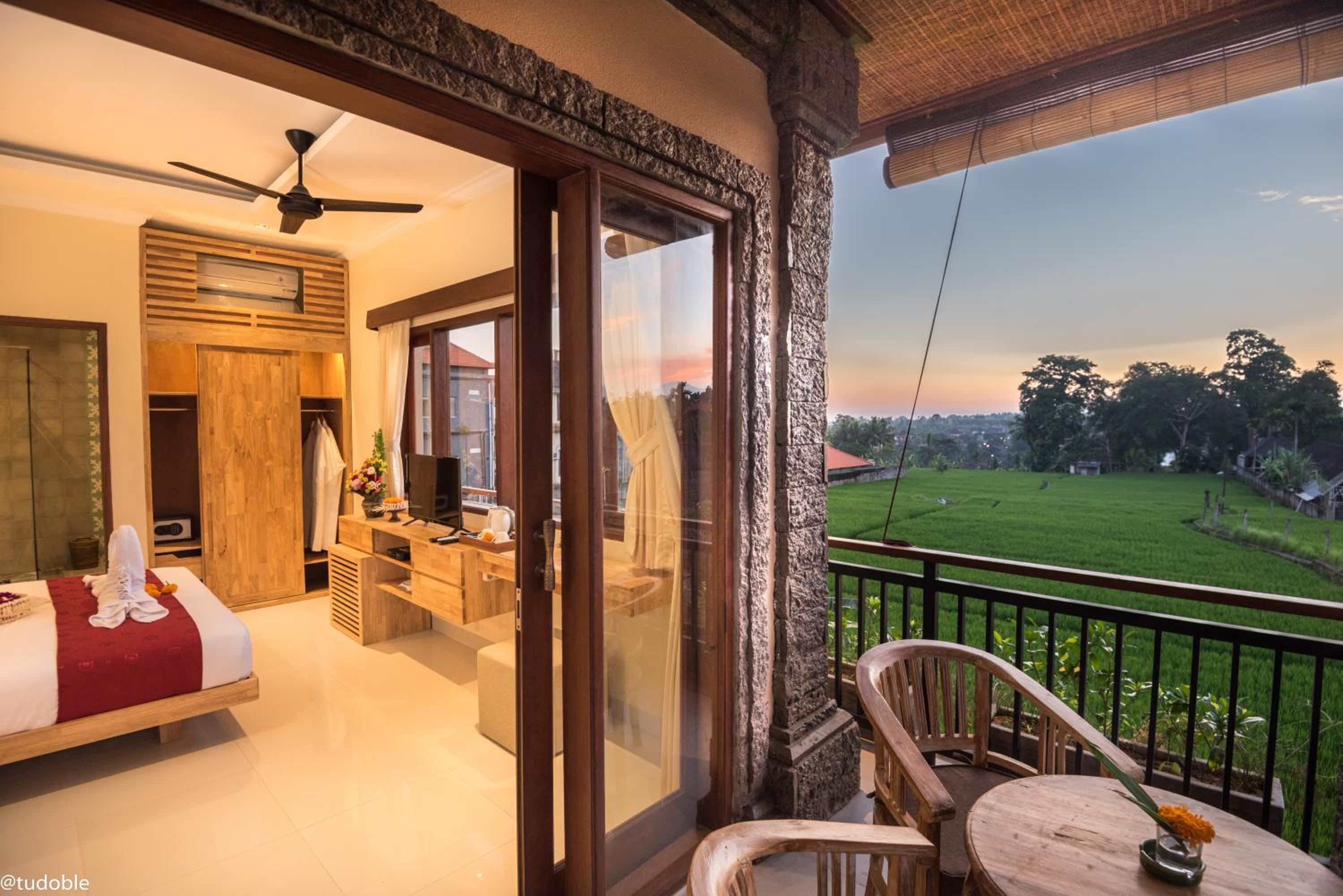 Suite Rice Field View - Photo 3