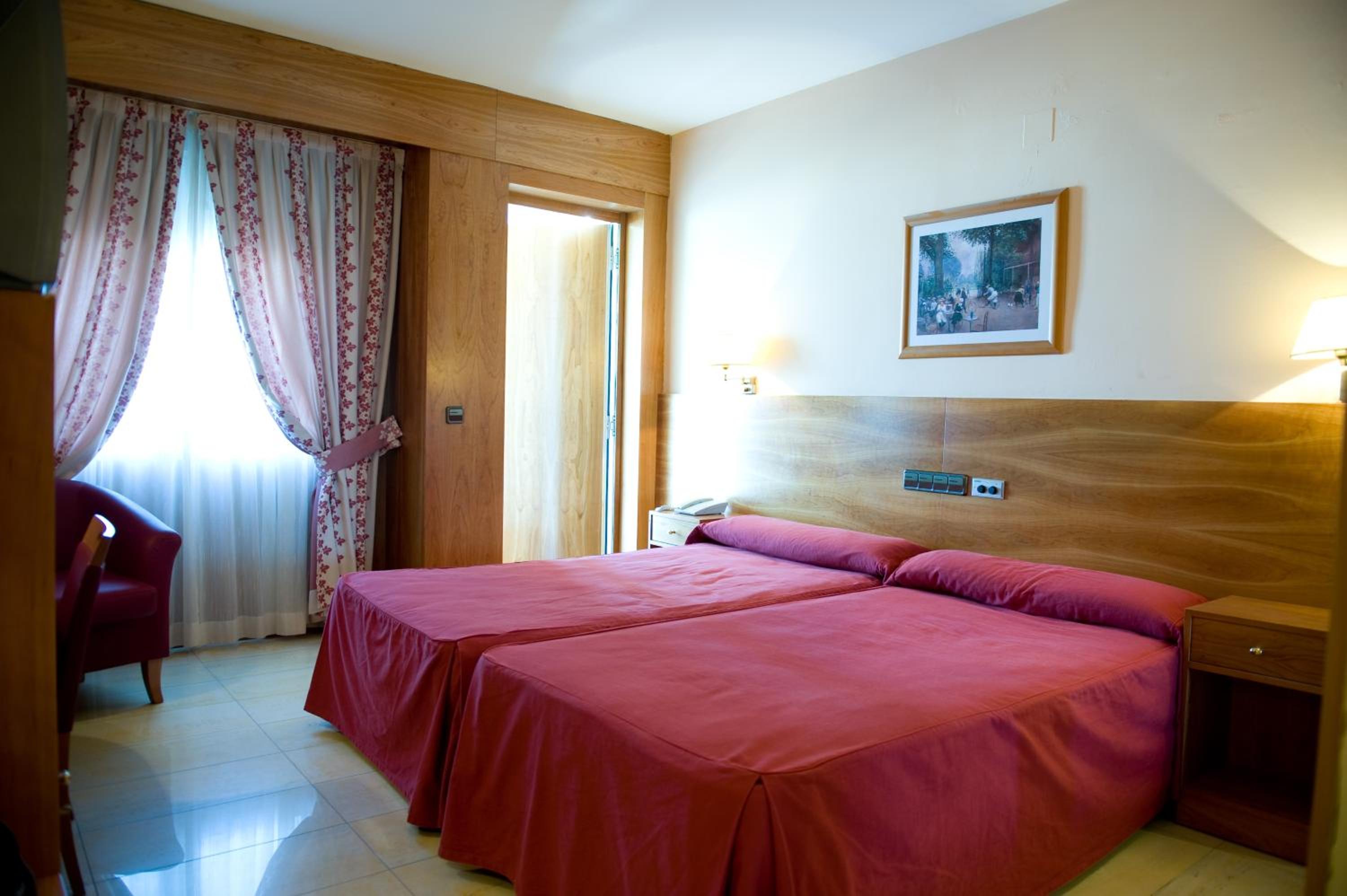 Double or Twin Room photo 3
