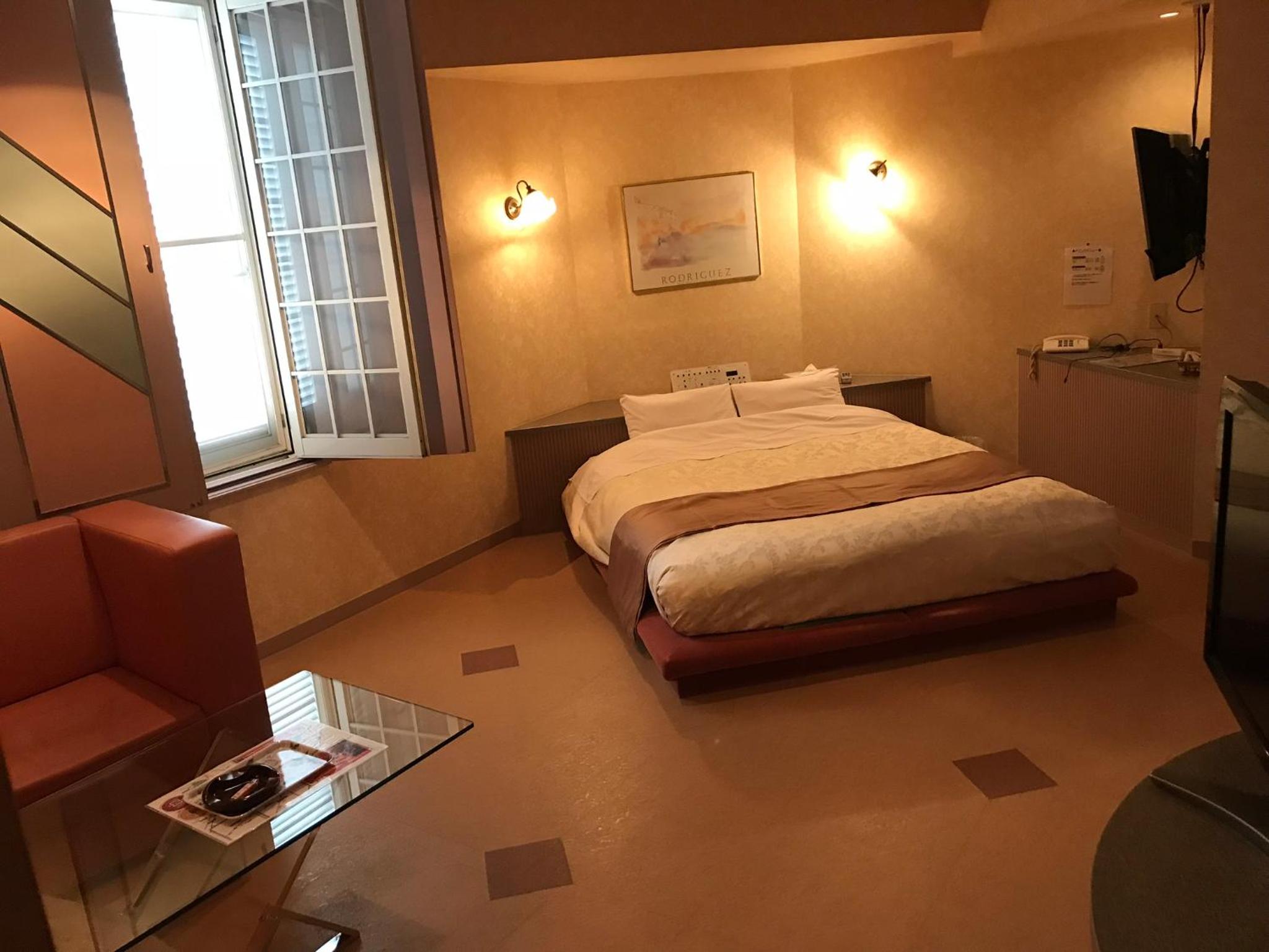 Standard Double Room - Smoking - Photo 4