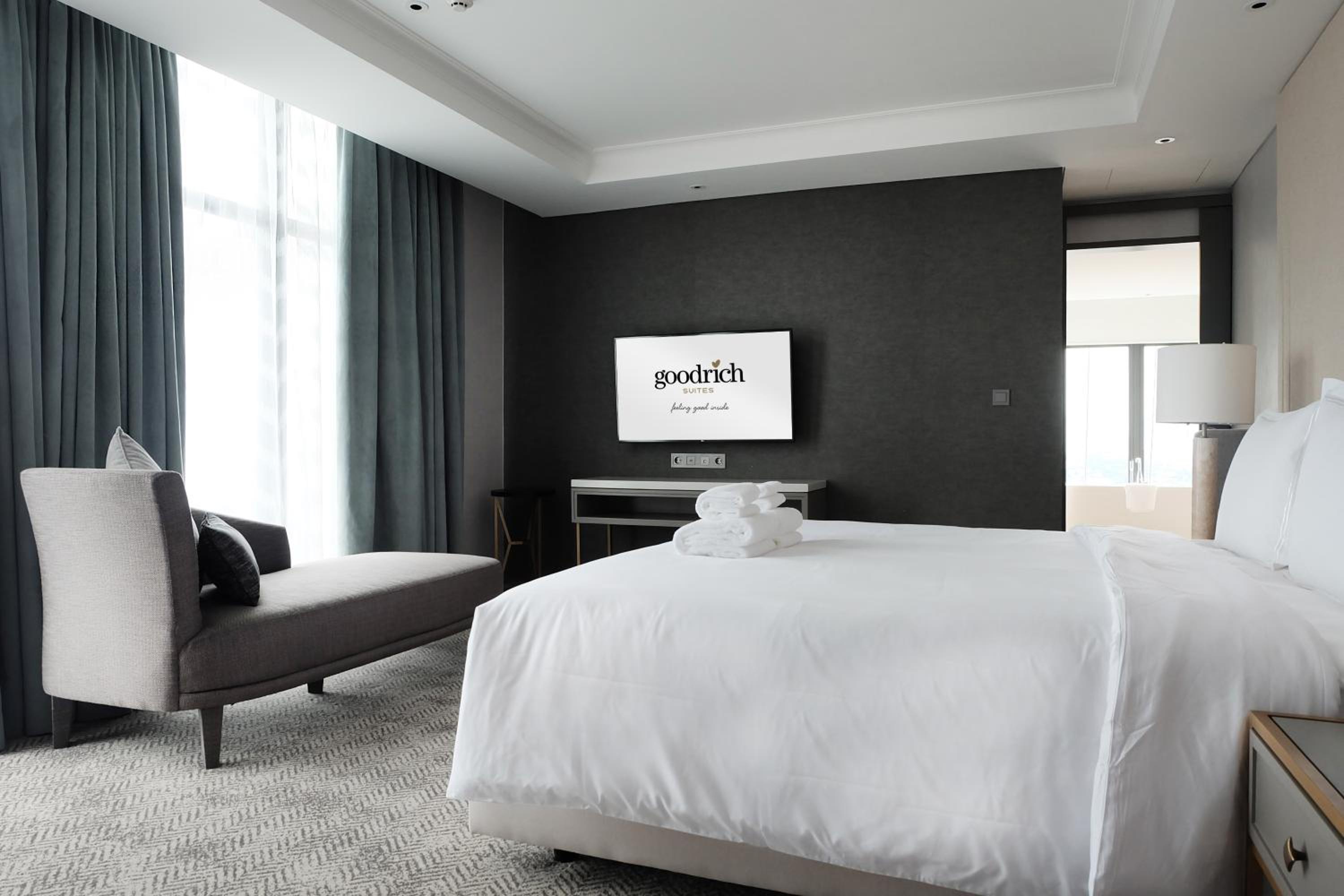 Royal Suite photo 2