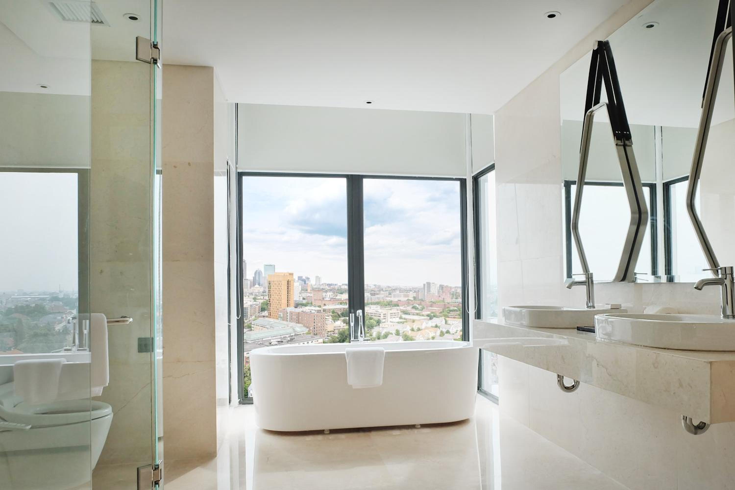 Royal Suite photo 1