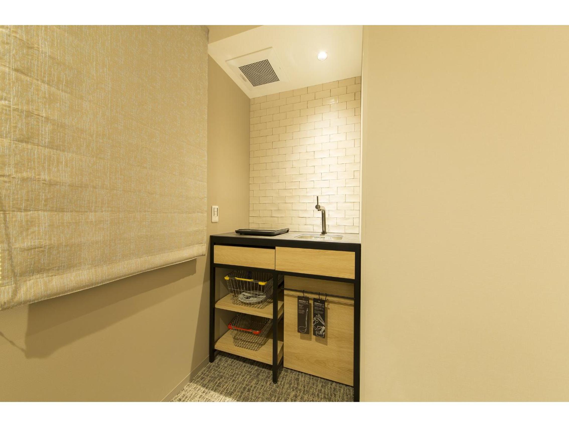 Residential Double Room (1 Queen Bed)