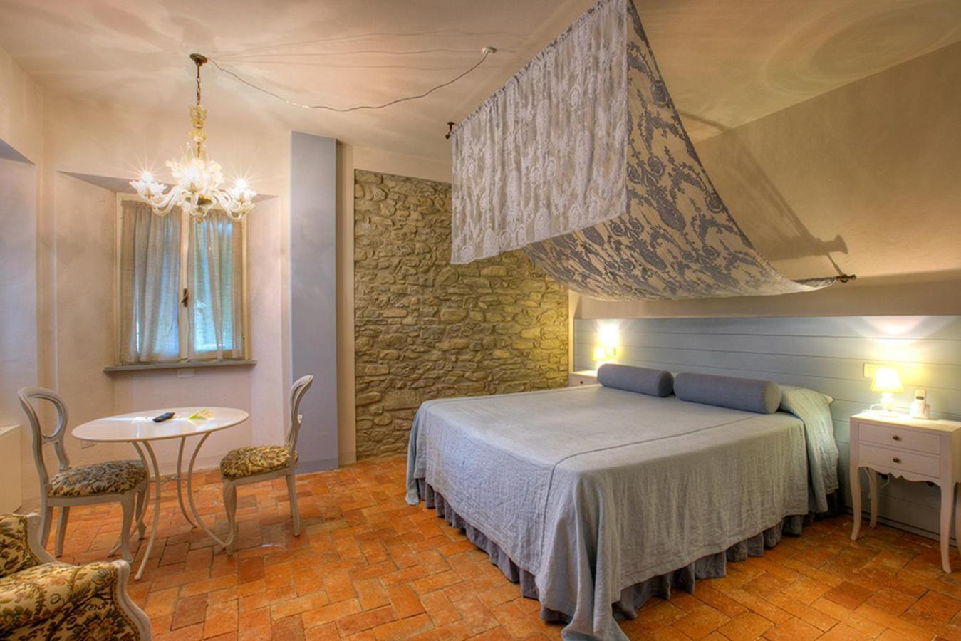 Superior Double or Twin Room photo 3