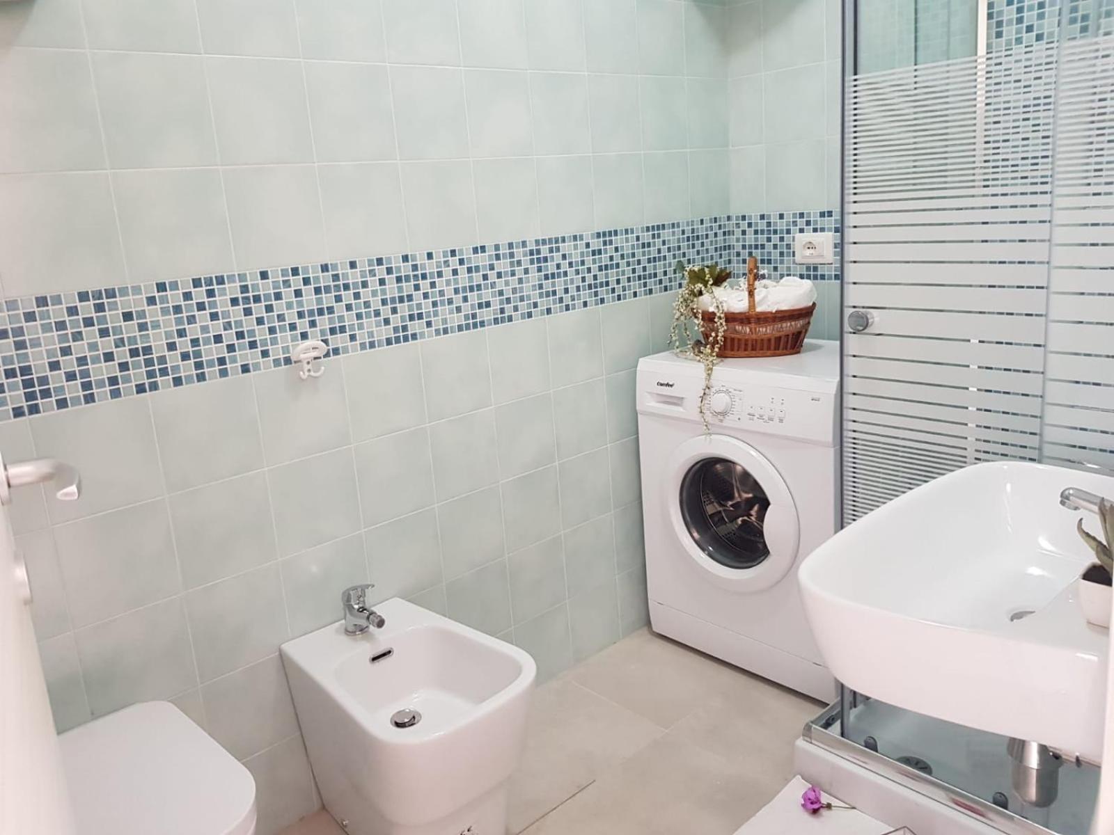 Two-Bedroom House - Photo 9