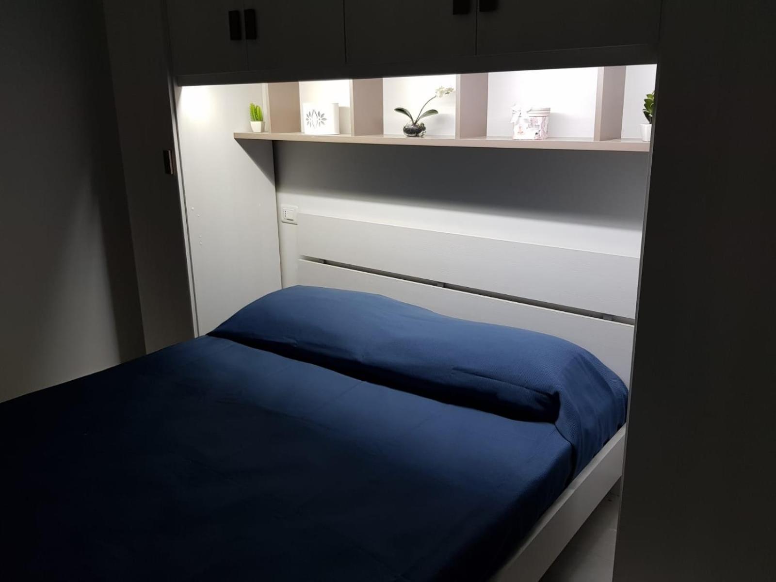 Two-Bedroom House - Photo 4
