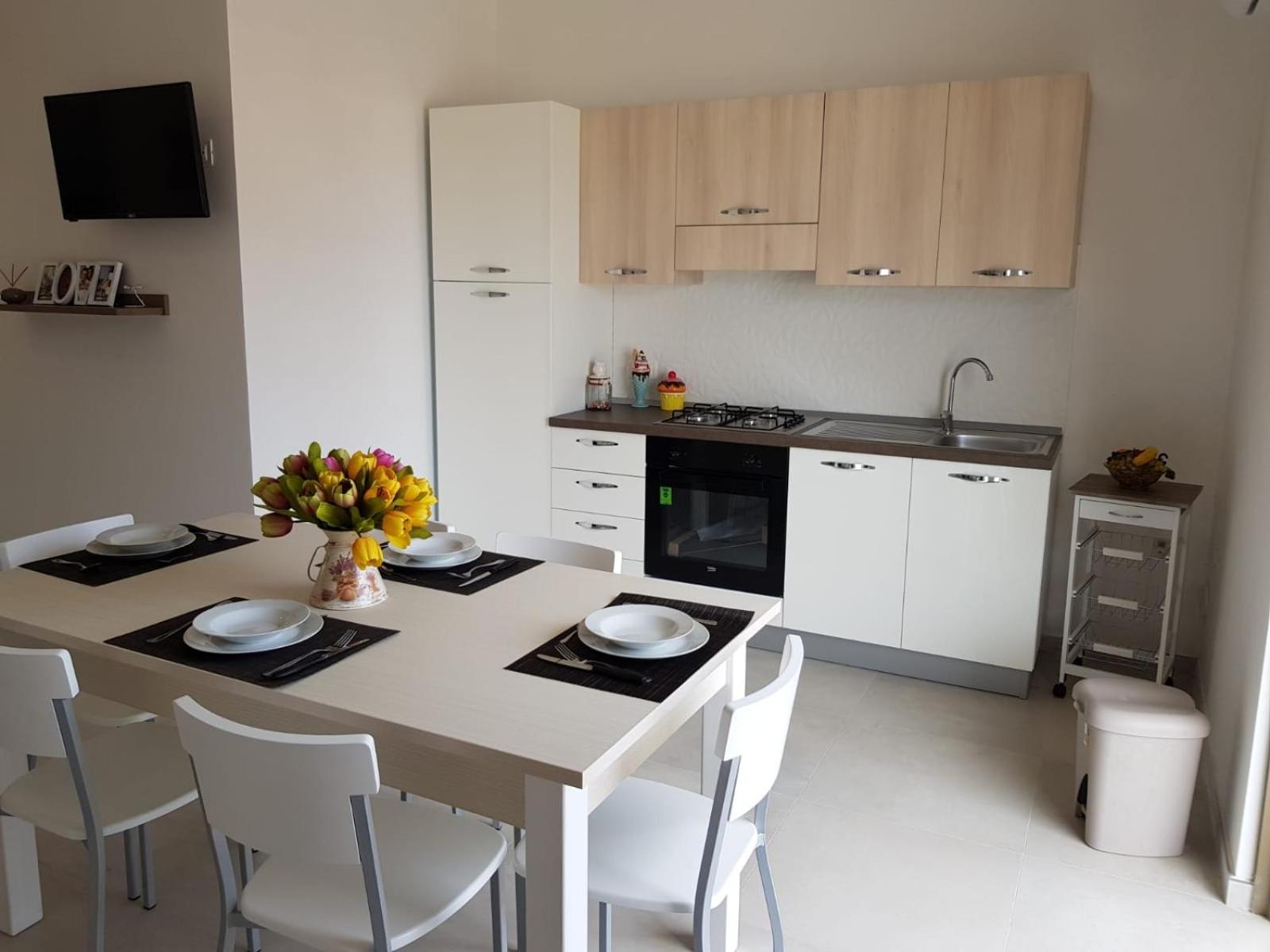 Two-Bedroom House - Photo 13