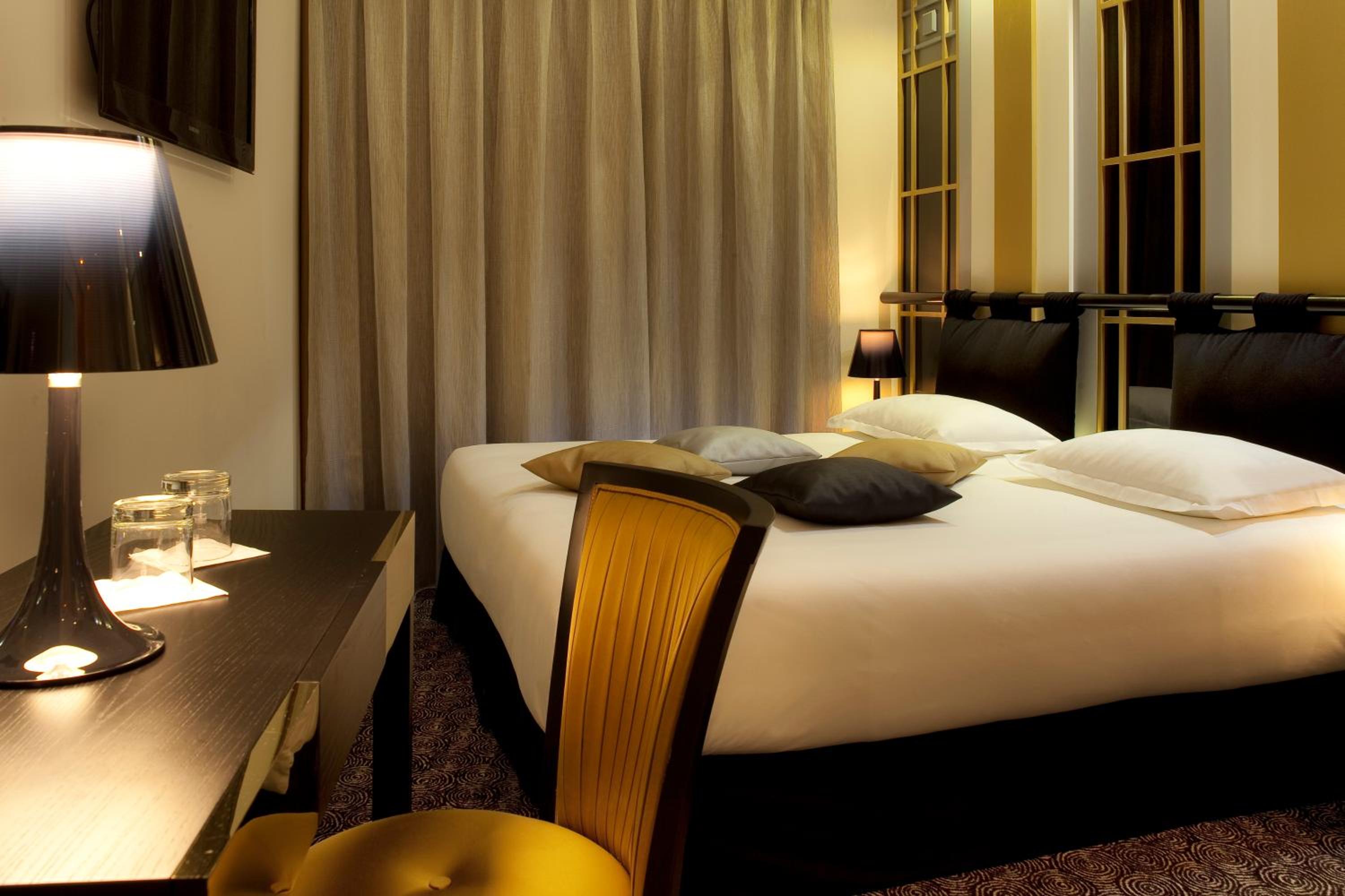 Trocadero Room - With Jacuzzi