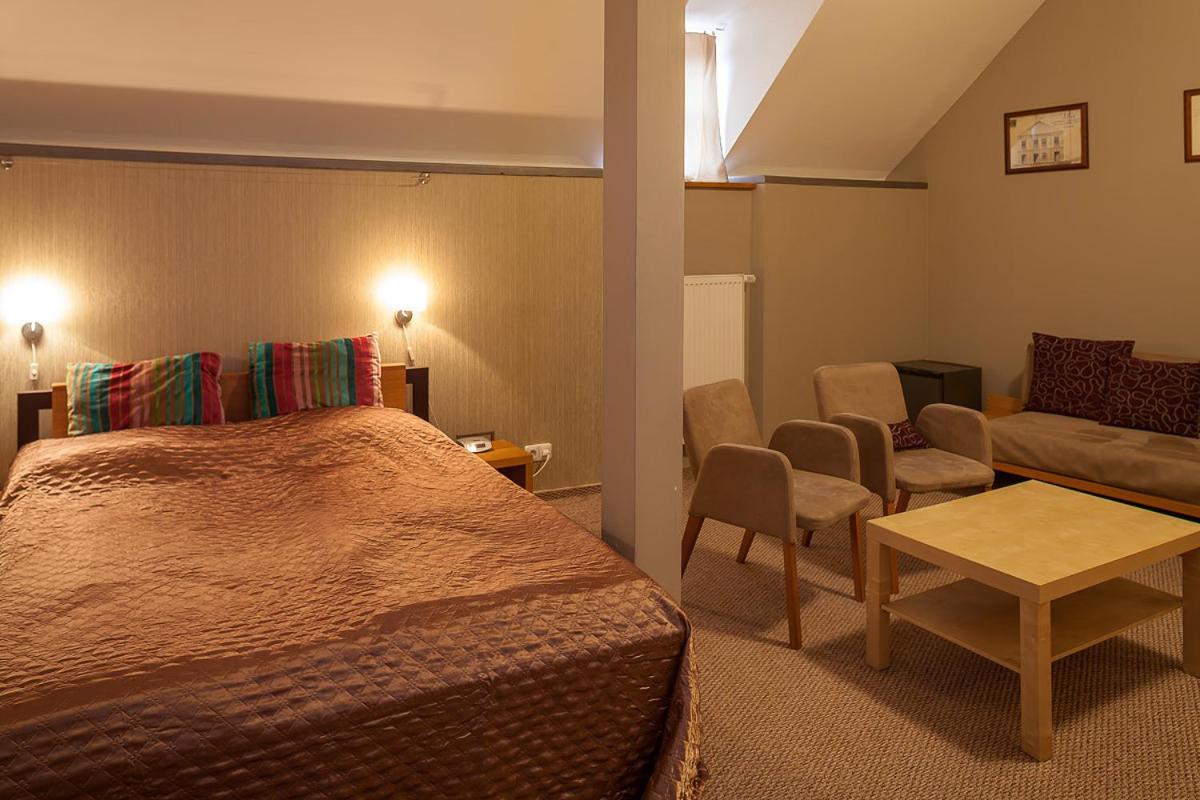 Standard Double Room photo 2