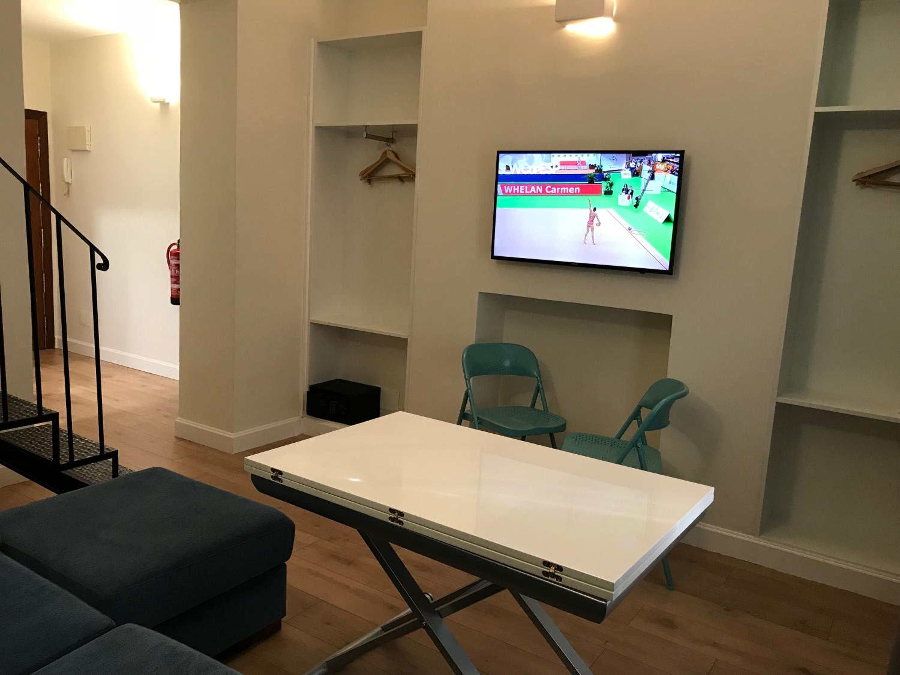 One-Bedroom Apartment - Photo 13