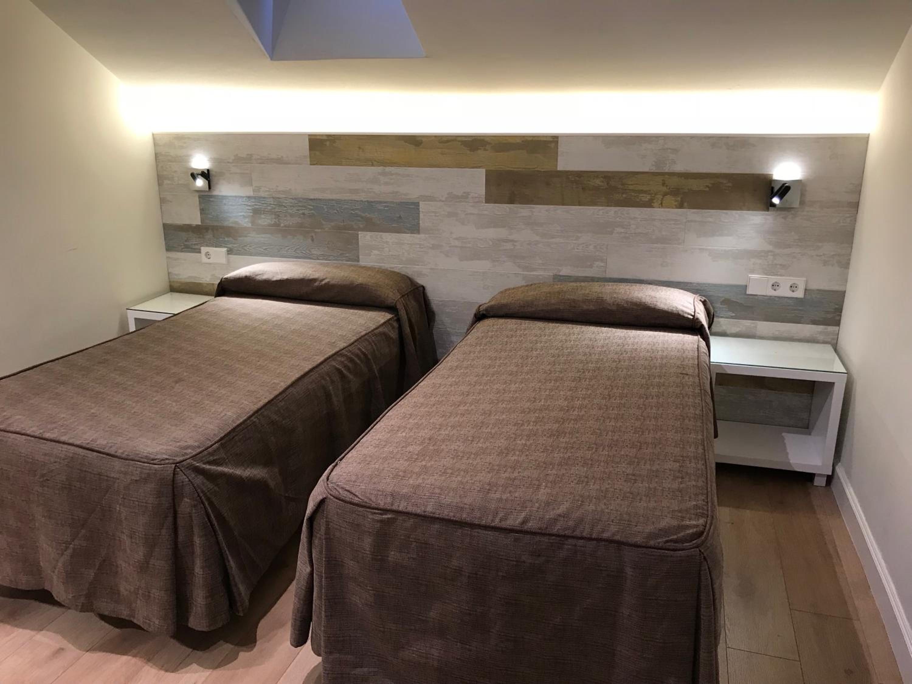 One-Bedroom Apartment - Photo 15