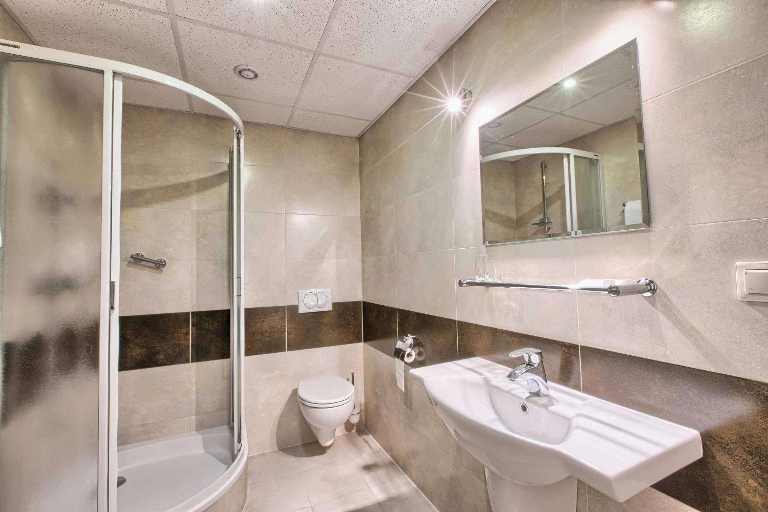 Standard Double Room - Photo 3