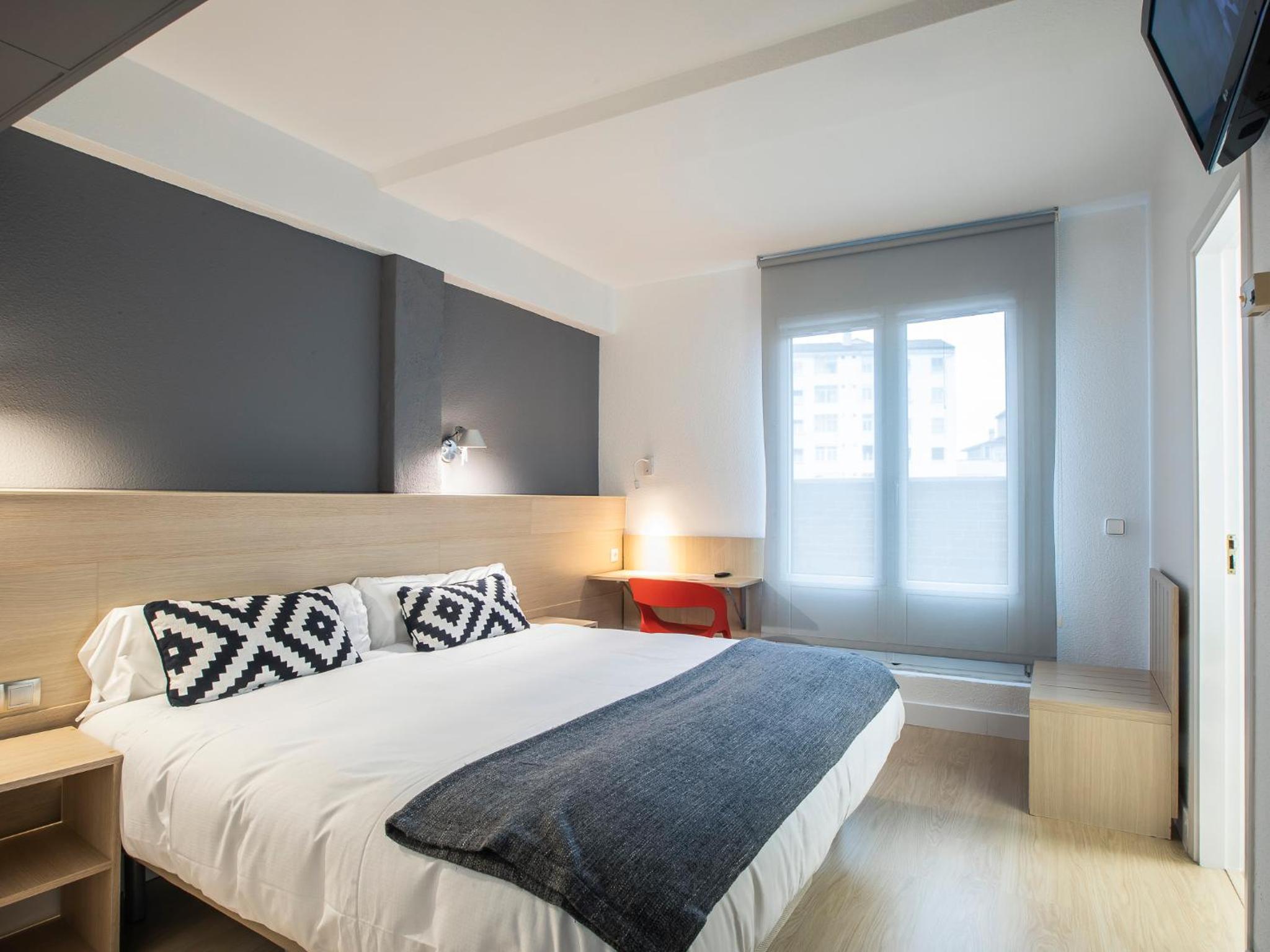 Double or Twin Room - Photo 4