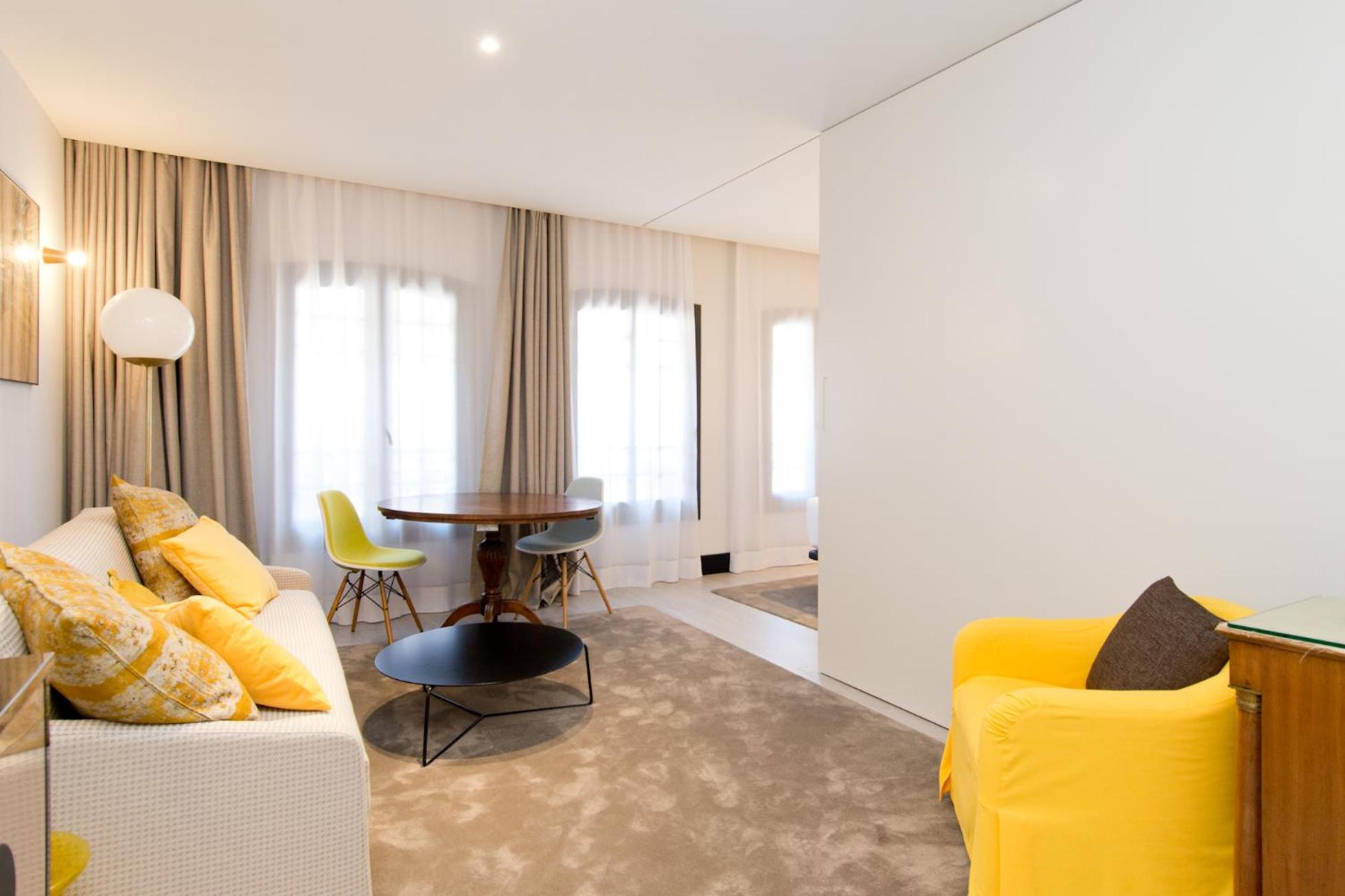 Suite with Balcony photo 3