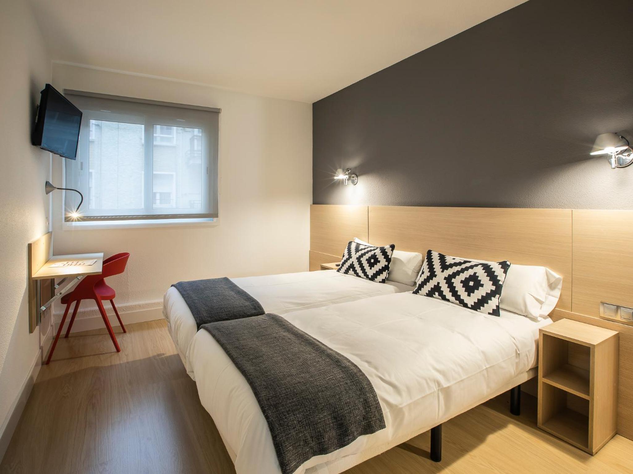 Double or Twin Room - Photo 3