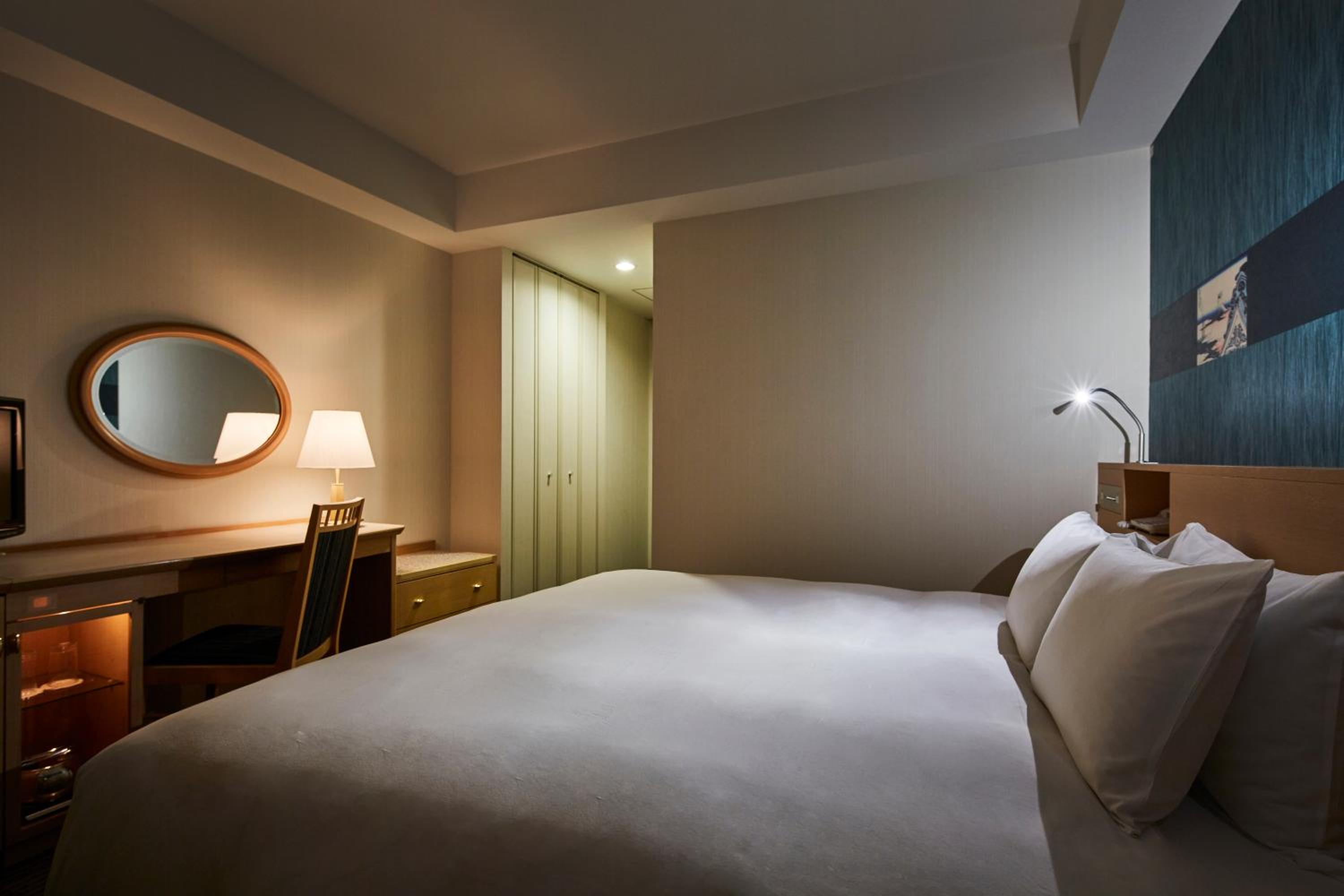 Superior Double Room with Tokyo Sky Tree View - Non-Smoking - Photo 8