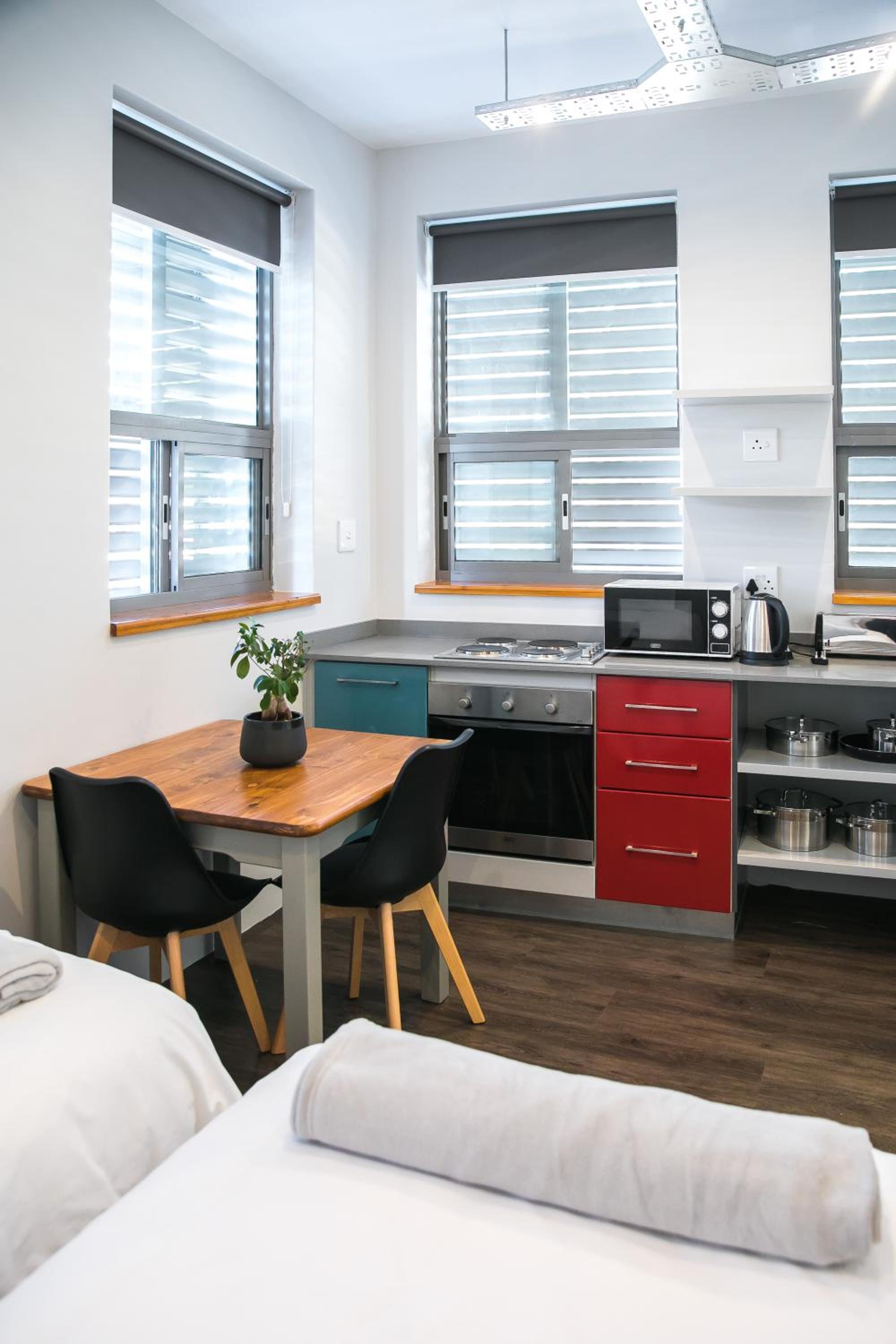 One-Bedroom Apartment - Photo 8